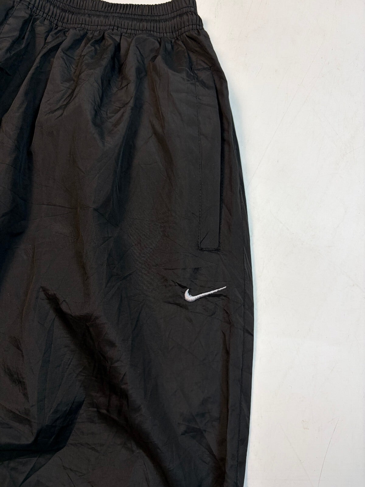 Vintage Nike mini swoosh baggy track pants (XL)