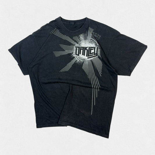 Vintage Y2K Oakley graphic tee (XL)