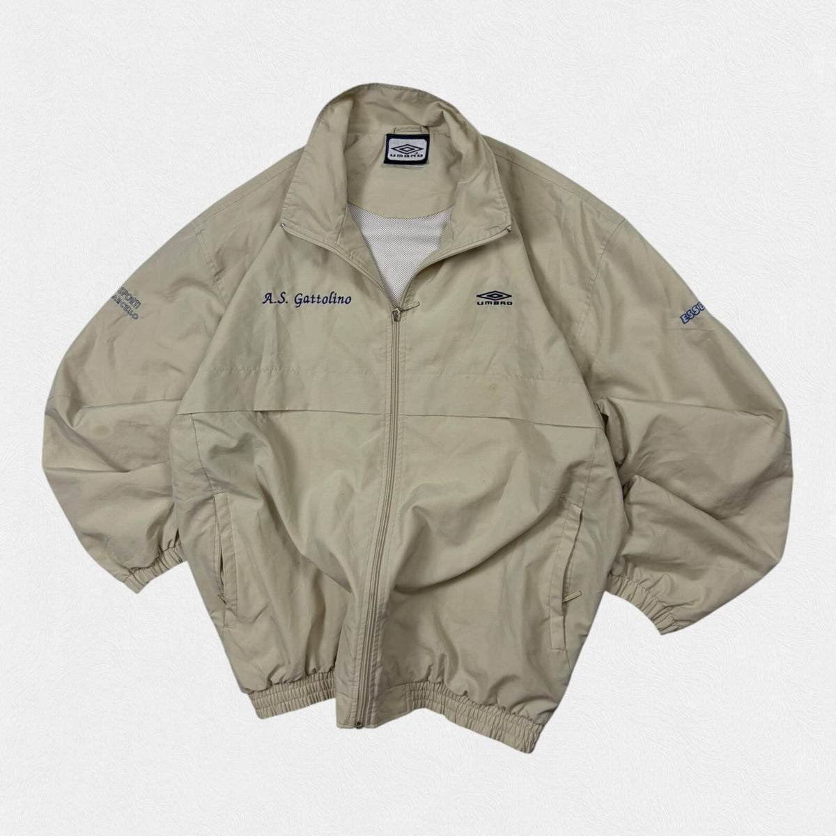 Vintage Y2K Umbro sport track jacket (M)