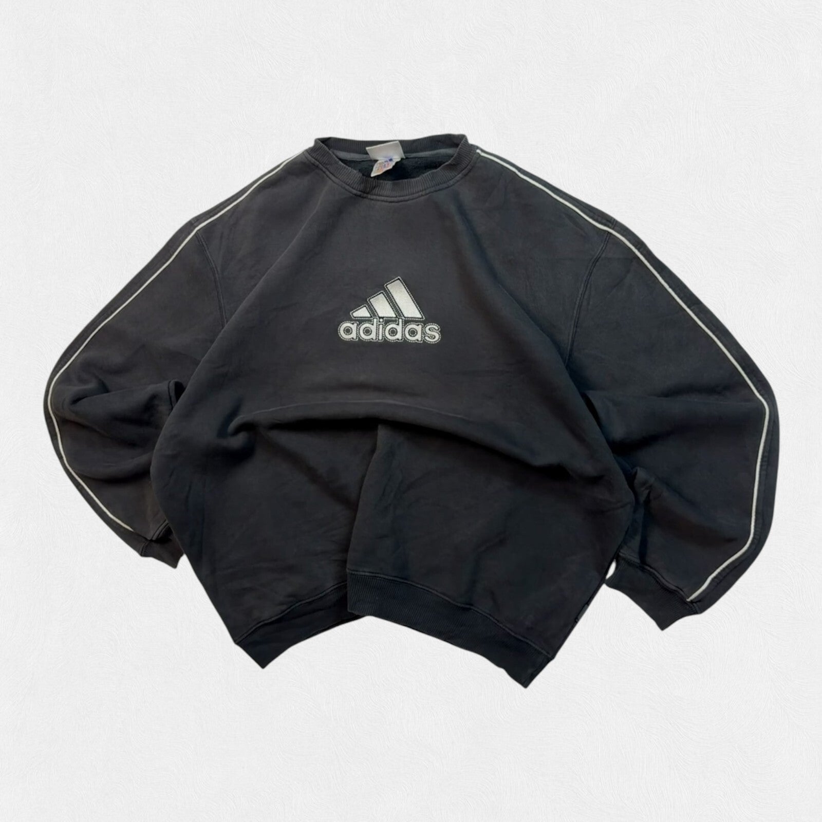 Vintage 90s Adidas centre logo sweatshirt (XL)
