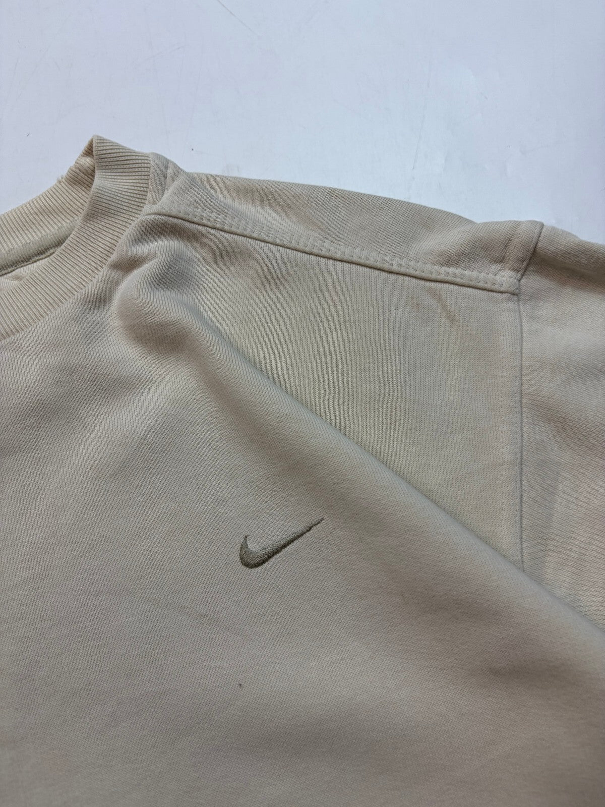 Vintage Y2K Nike mini swoosh sweatshirt (M)