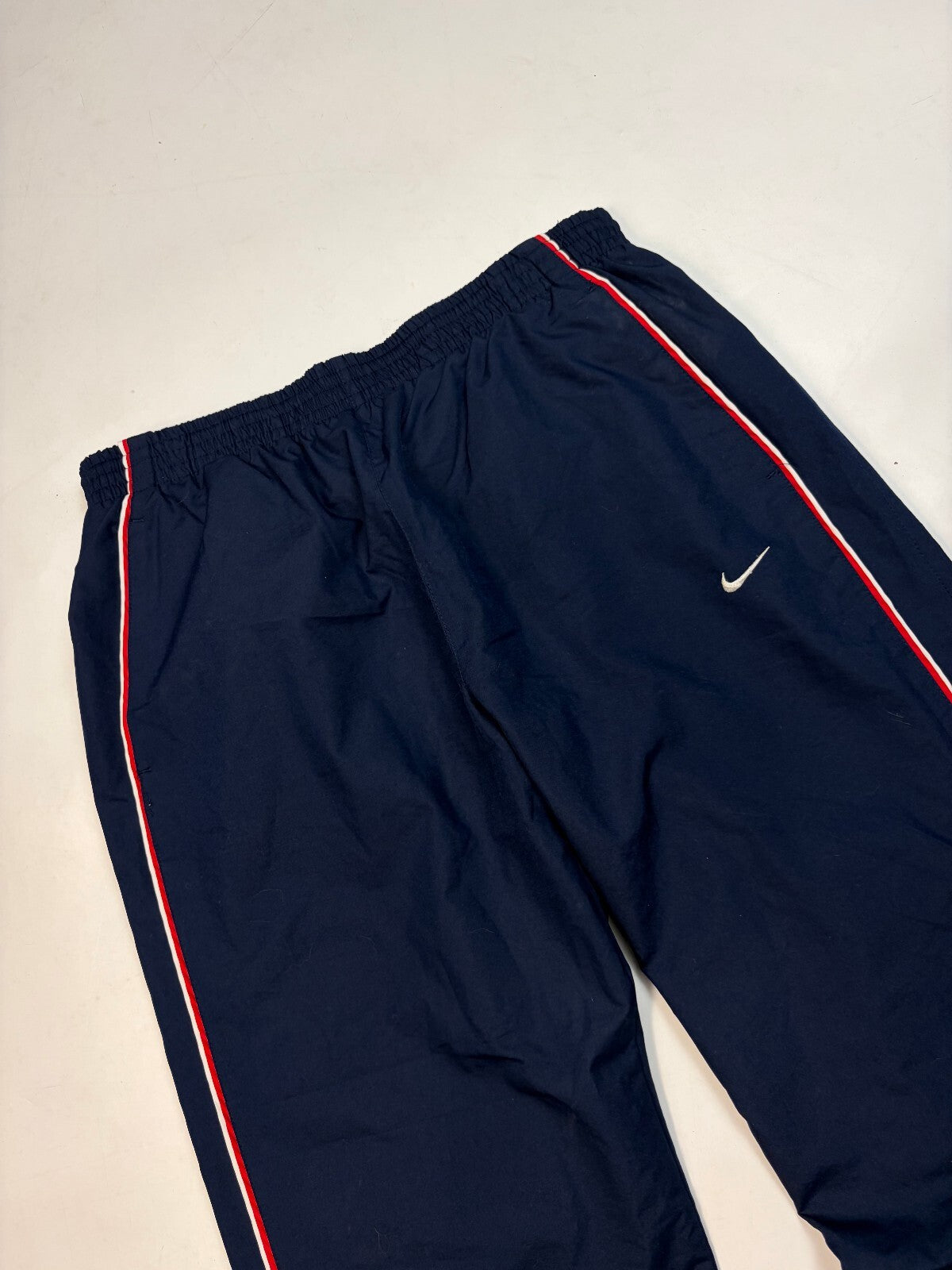 Vintage Y2K Nike side stripe baggy track pants (M)