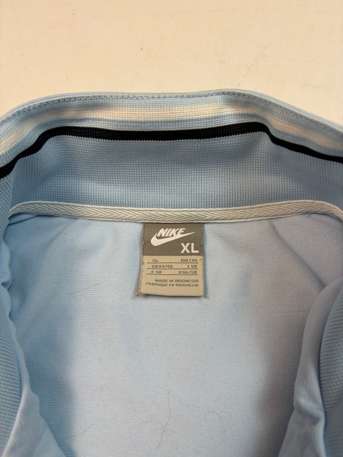 Vintage Y2K Nike mini swoosh track jacket (XL)