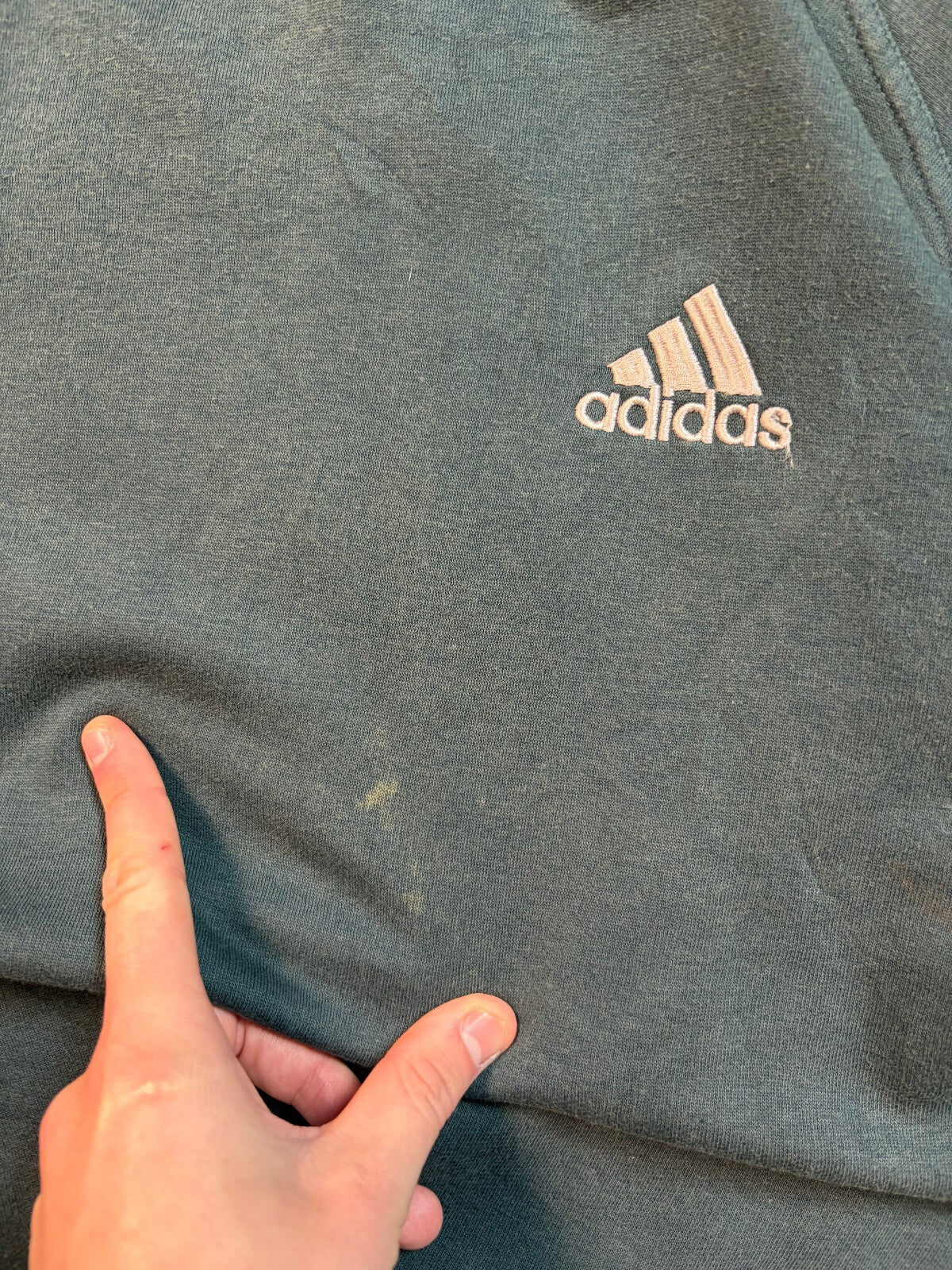 Vintage 90s adidas small logo sweatshirt (M)