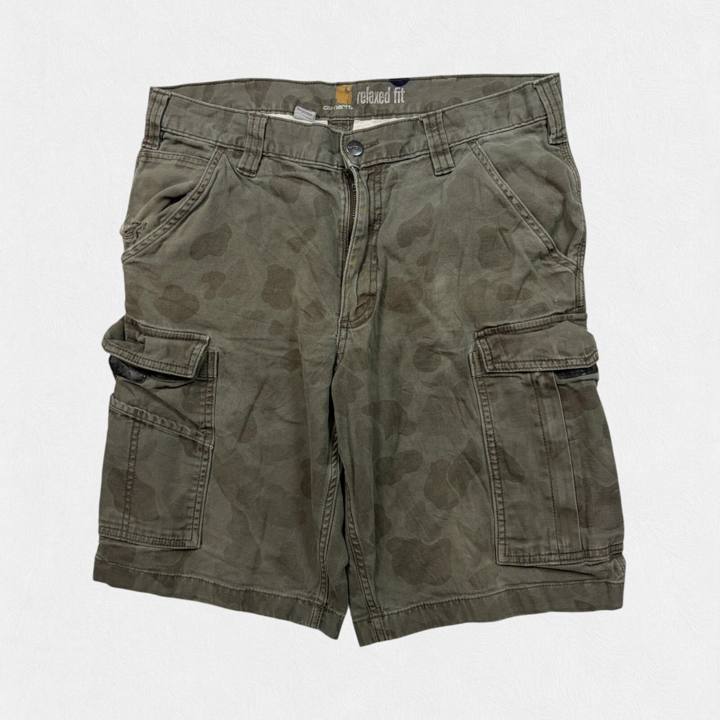 Carhartt baggy camouflage cargo shorts (W33)