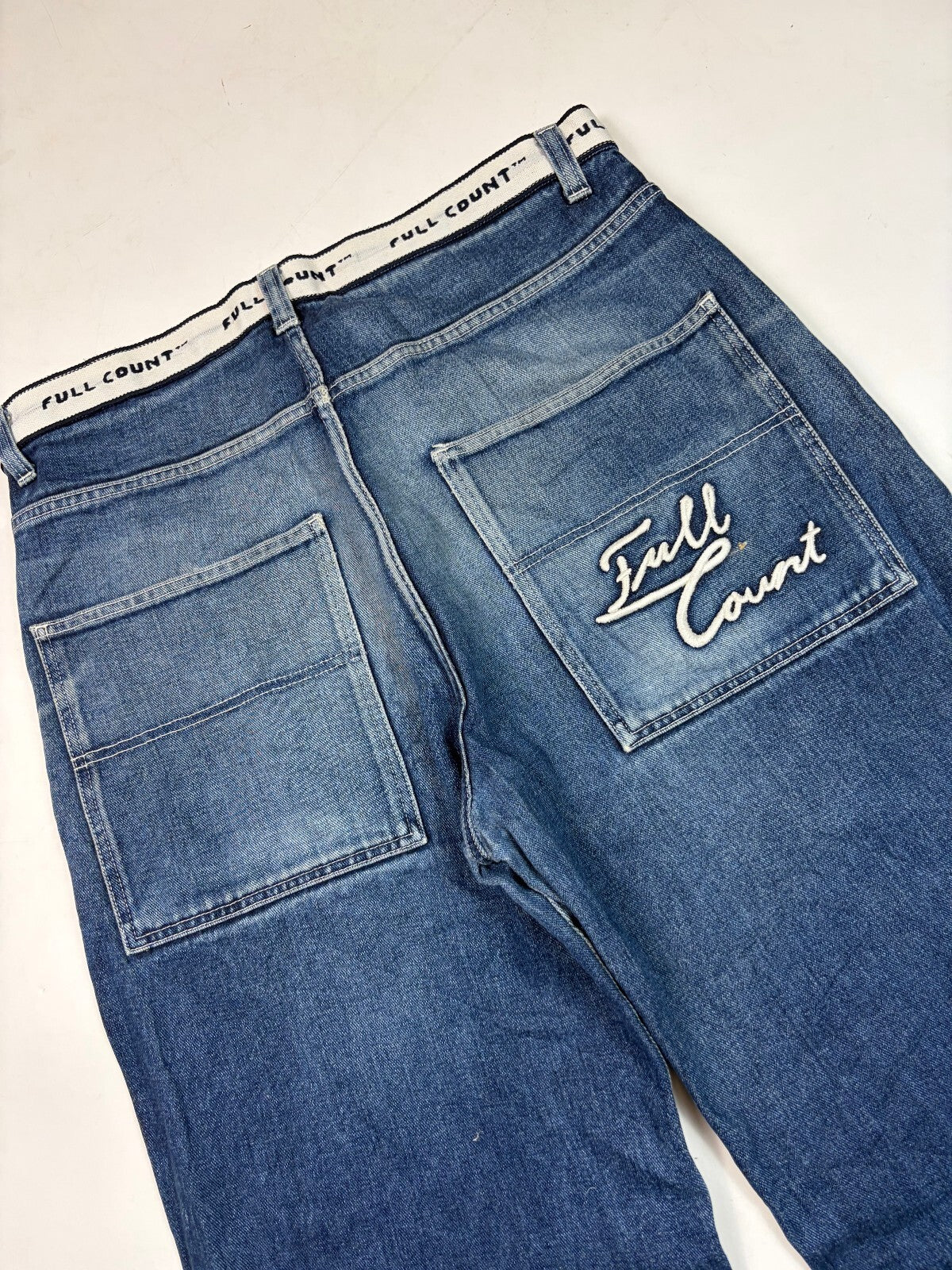Vintage Y2K baggy hip hop jeans (W36)
