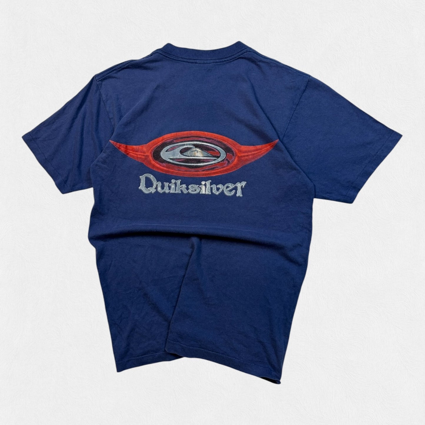 Vintage Y2K Quiksilver graphic surfing tee (S)
