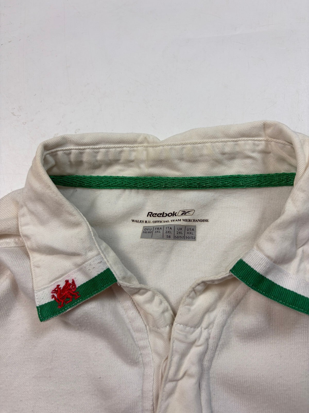 Vintage Wales 2004-06 Reebok away rugby shirt (XXL)