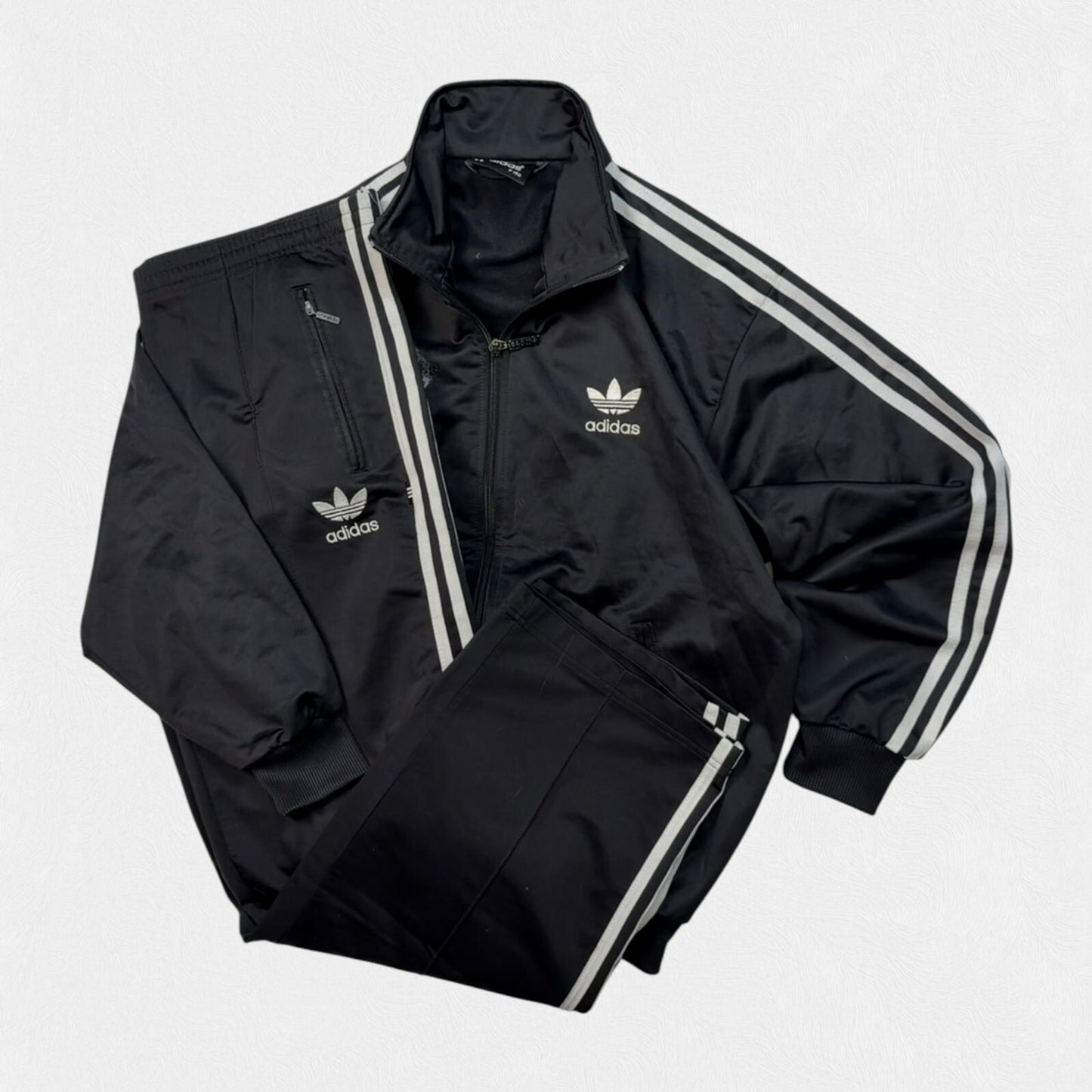 Vintage 90s Adidas originals full tracksuit (S)