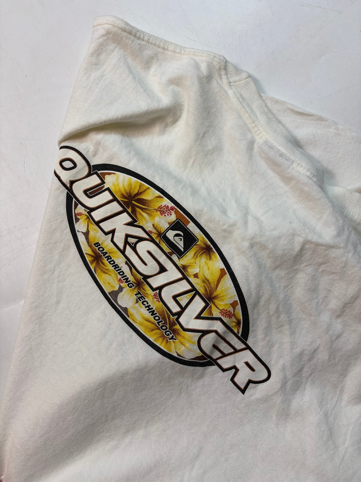 Vintage Y2K Quiksilver surfwear long sleeve tee (L)