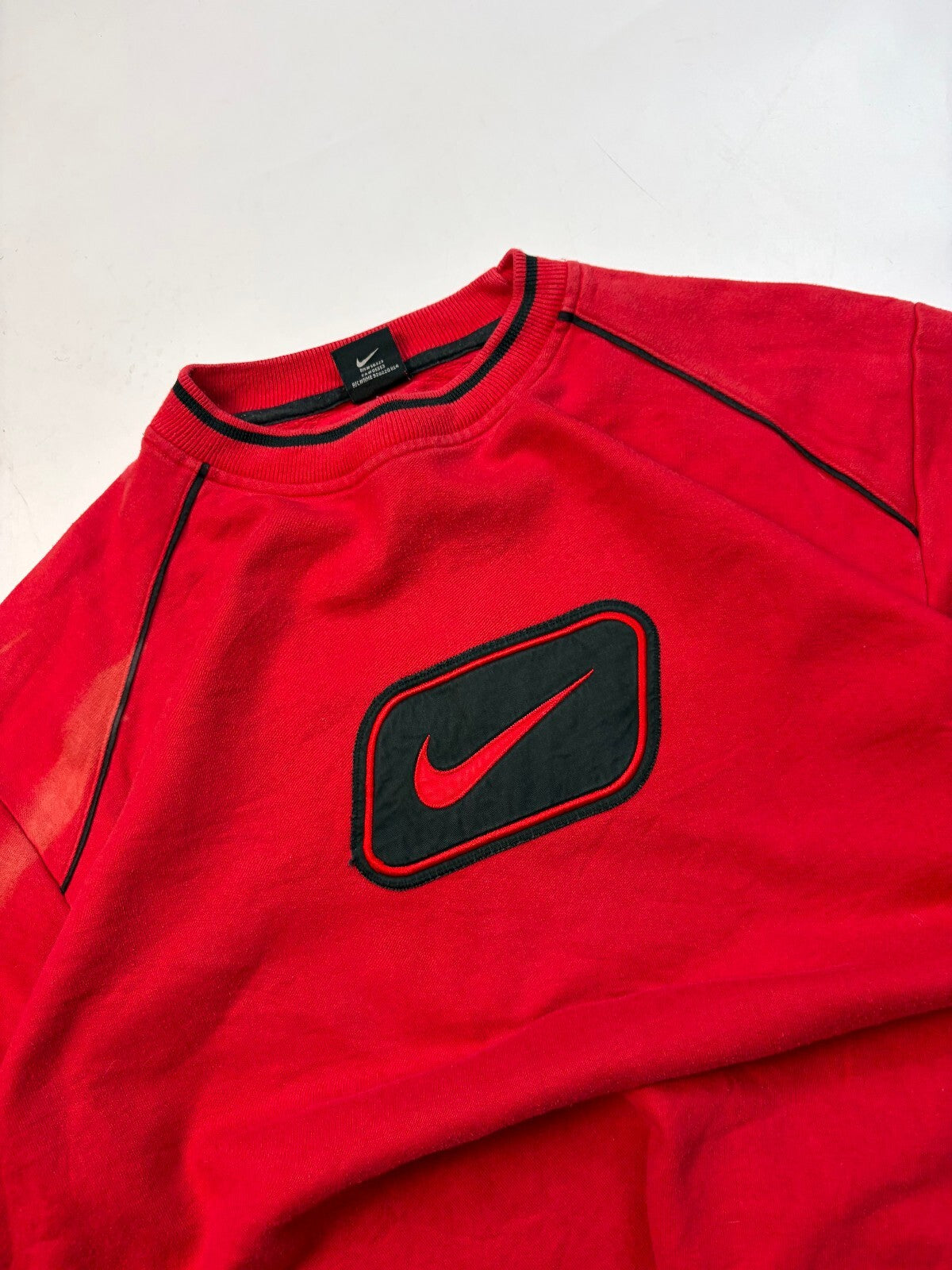 Vintage Y2K Nike centre swoosh sweatshirt (XL)