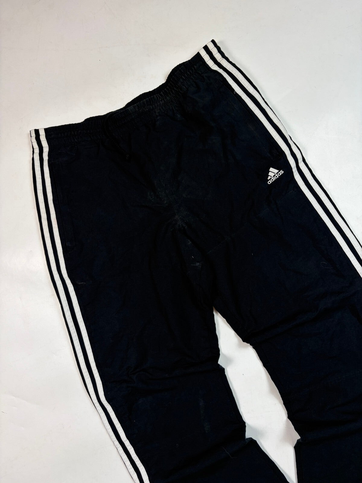 Vintage Y2K Adidas side stripe baggy track pants (L)
