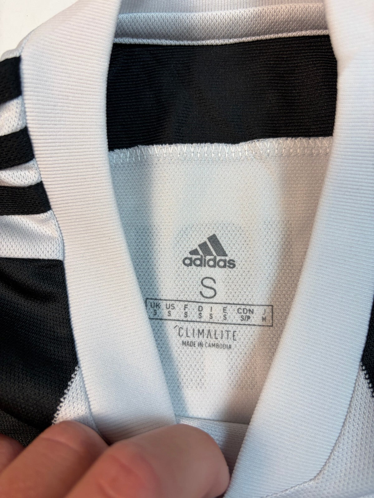 Juventus 2018/19 Ronaldo Adidas football shirt (S)