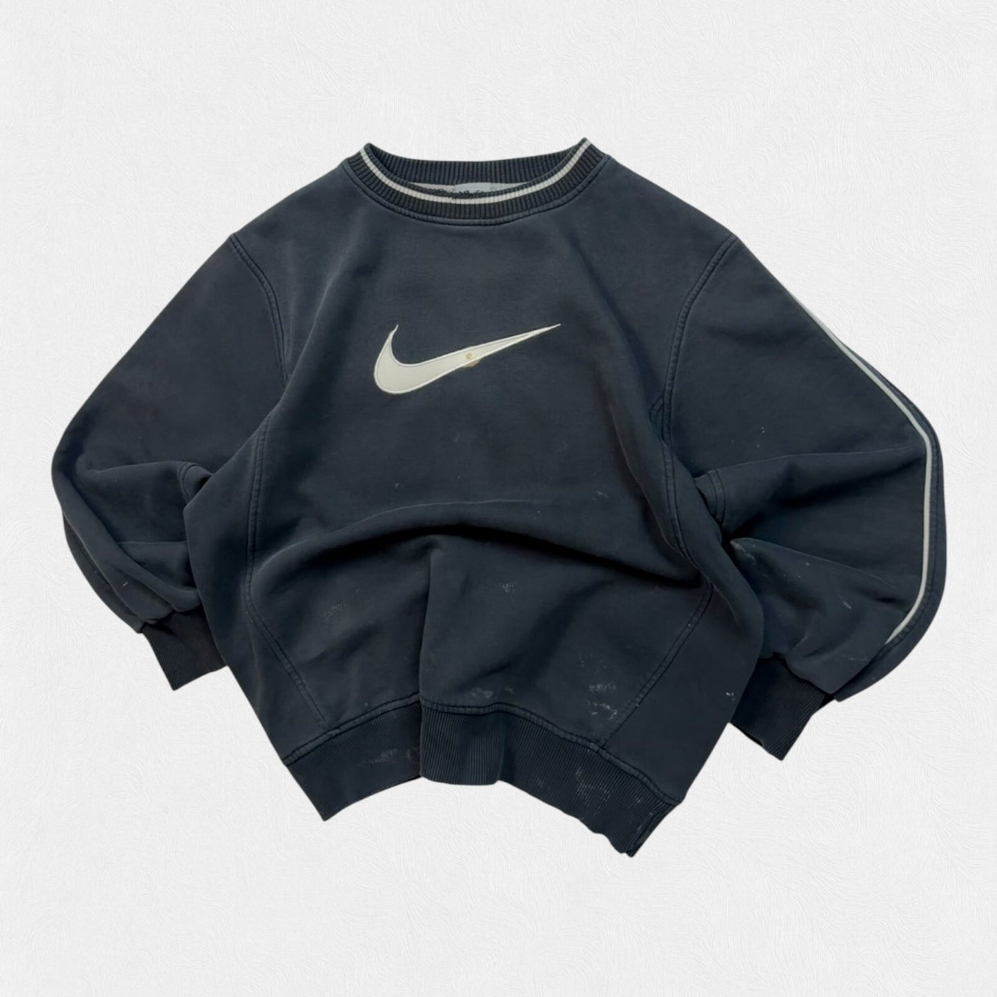 Vintage Y2K Nike centre swoosh sweatshirt (M)