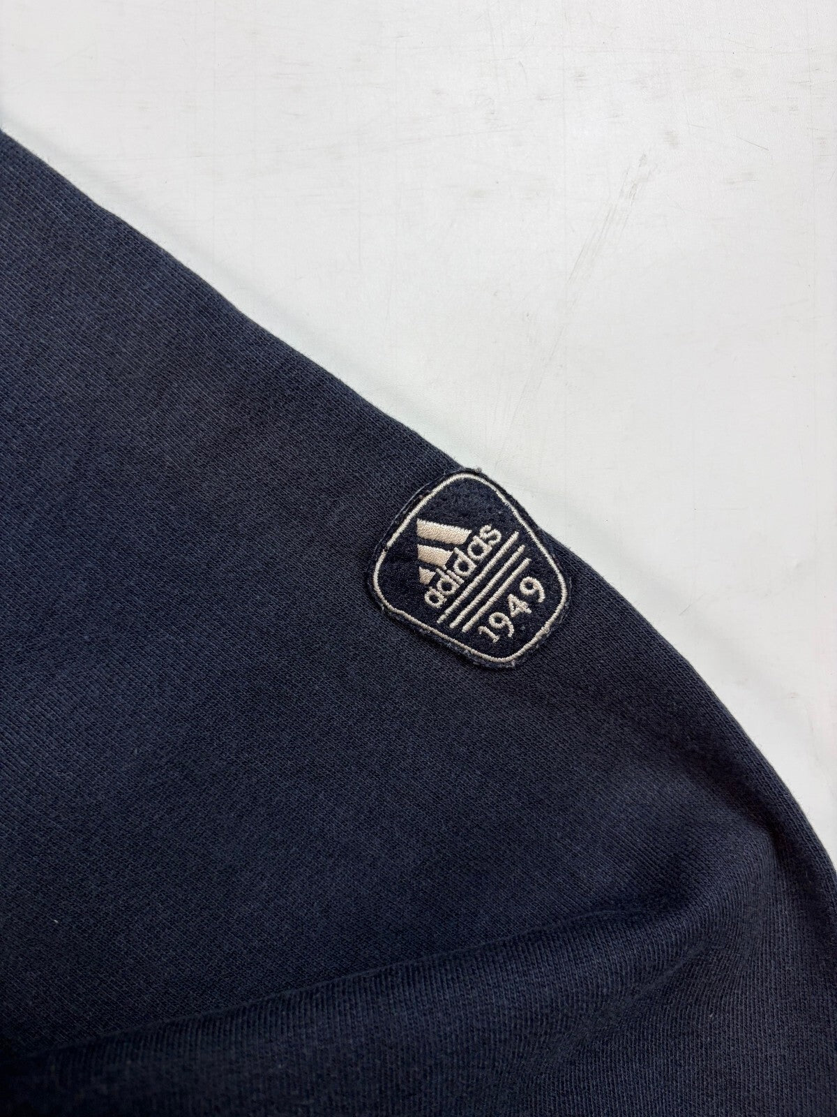 Vintage Y2K adidas spell out sweatshirt (M)
