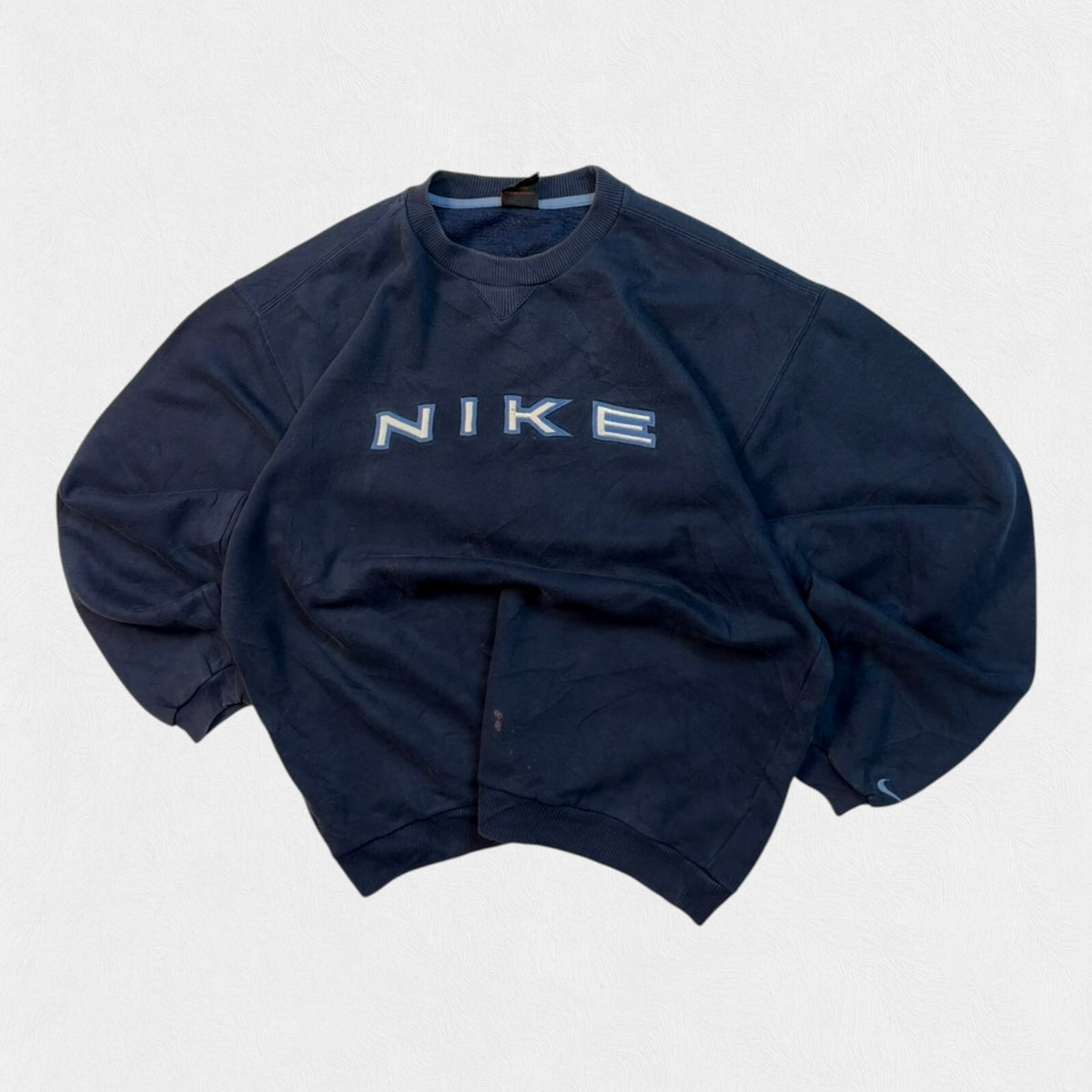 Vintage 90s Nike spell out sweatshirt (M)