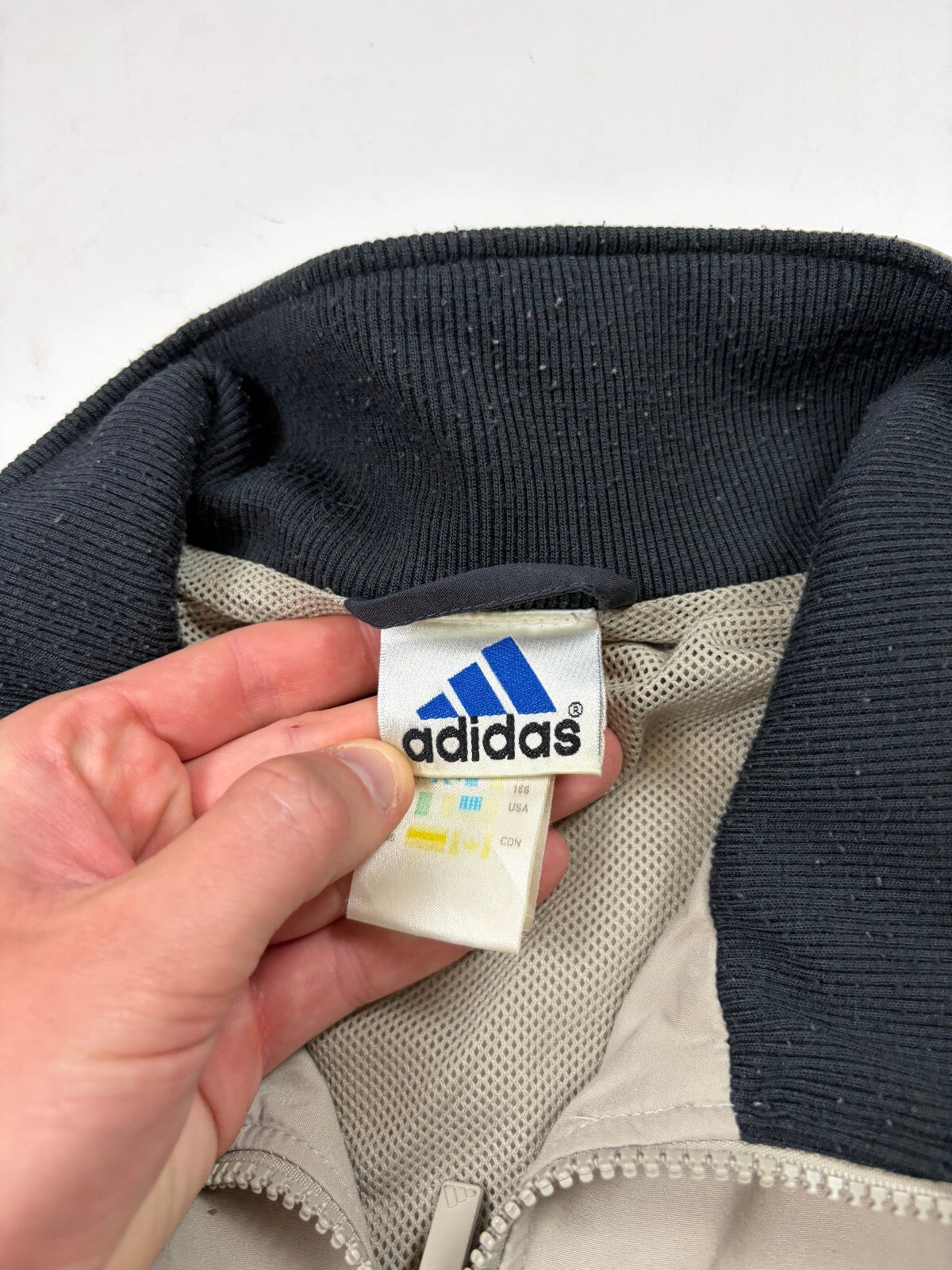 Vintage 90s adidas track jacket (XL)
