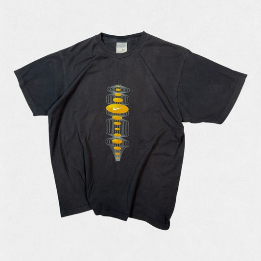 Vintage Y2K Nike graphic tee (XL)