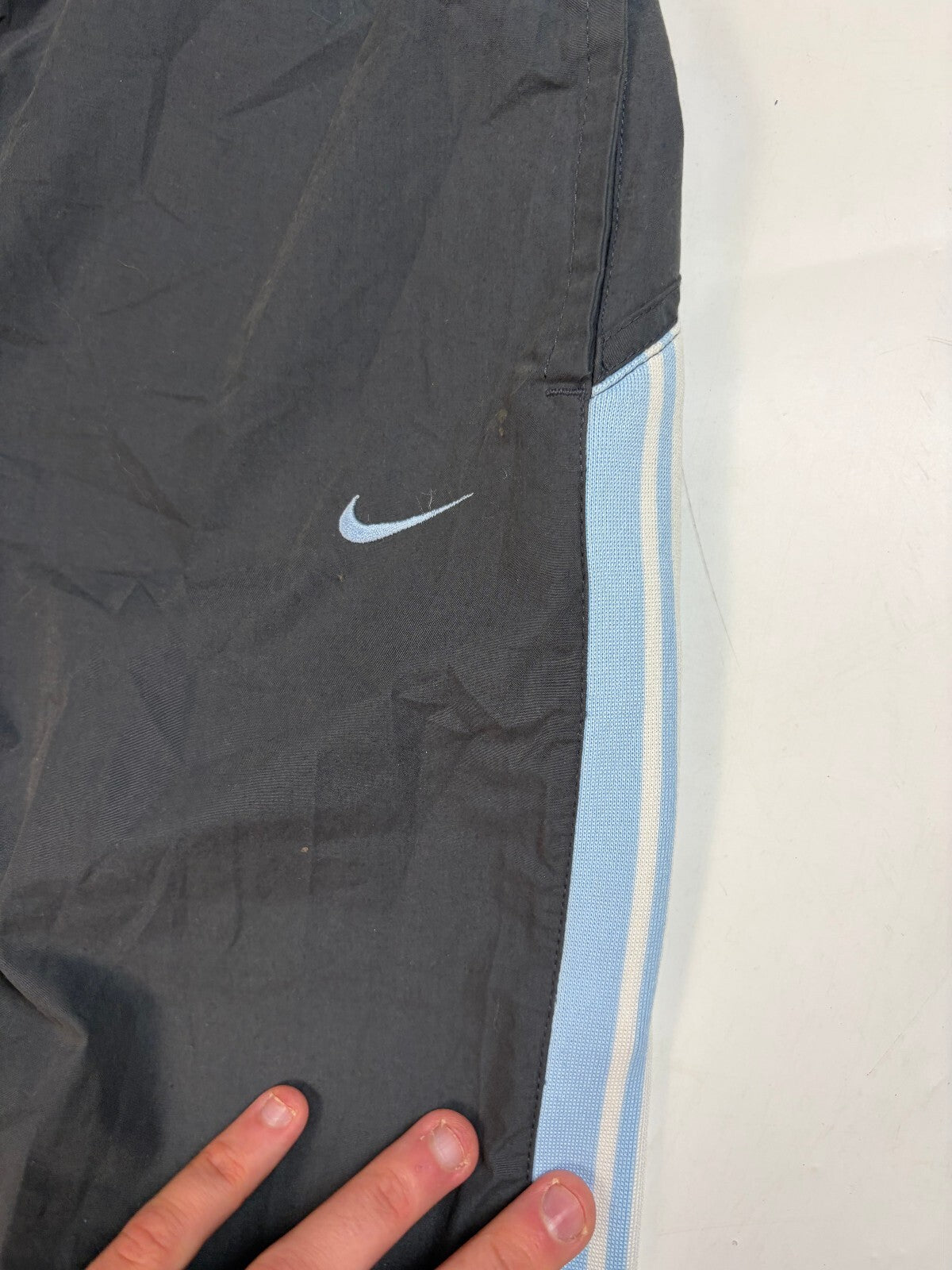 Vintage Y2K Nike side stripe baggy track pants (S)