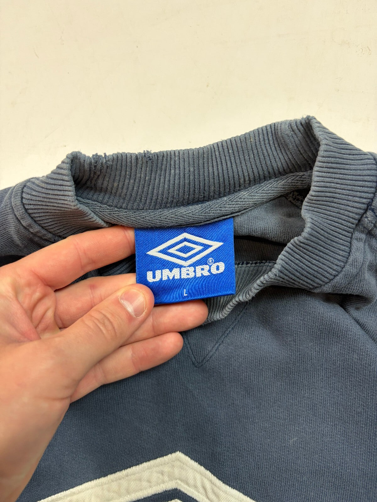 Vintage 90s Umbro centre logo sweatshirt (L)