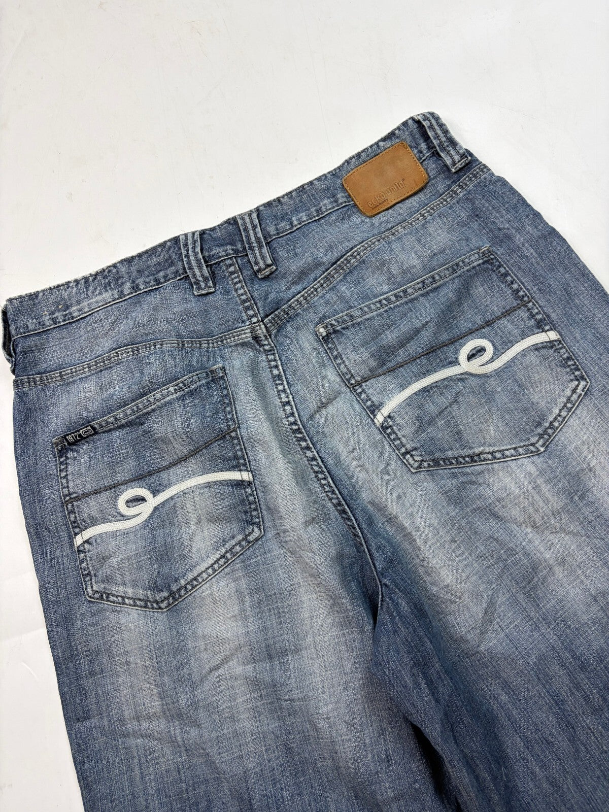 Vintage Y2K Ecko Unltd baggy hip hop jorts (W36)