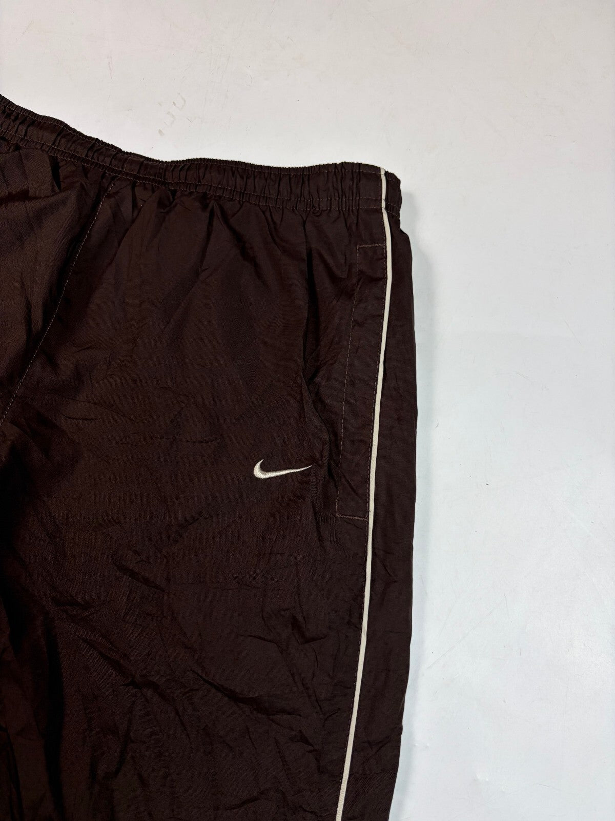 Vintage Y2K Nike side stripe baggy track pants (M)