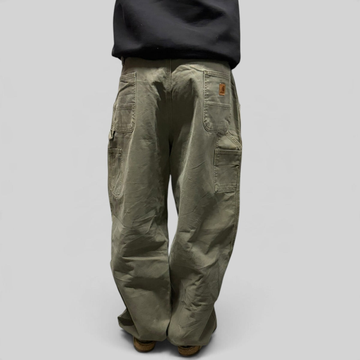 Vintage Carhartt B11 baggy carpenter pants (W42)