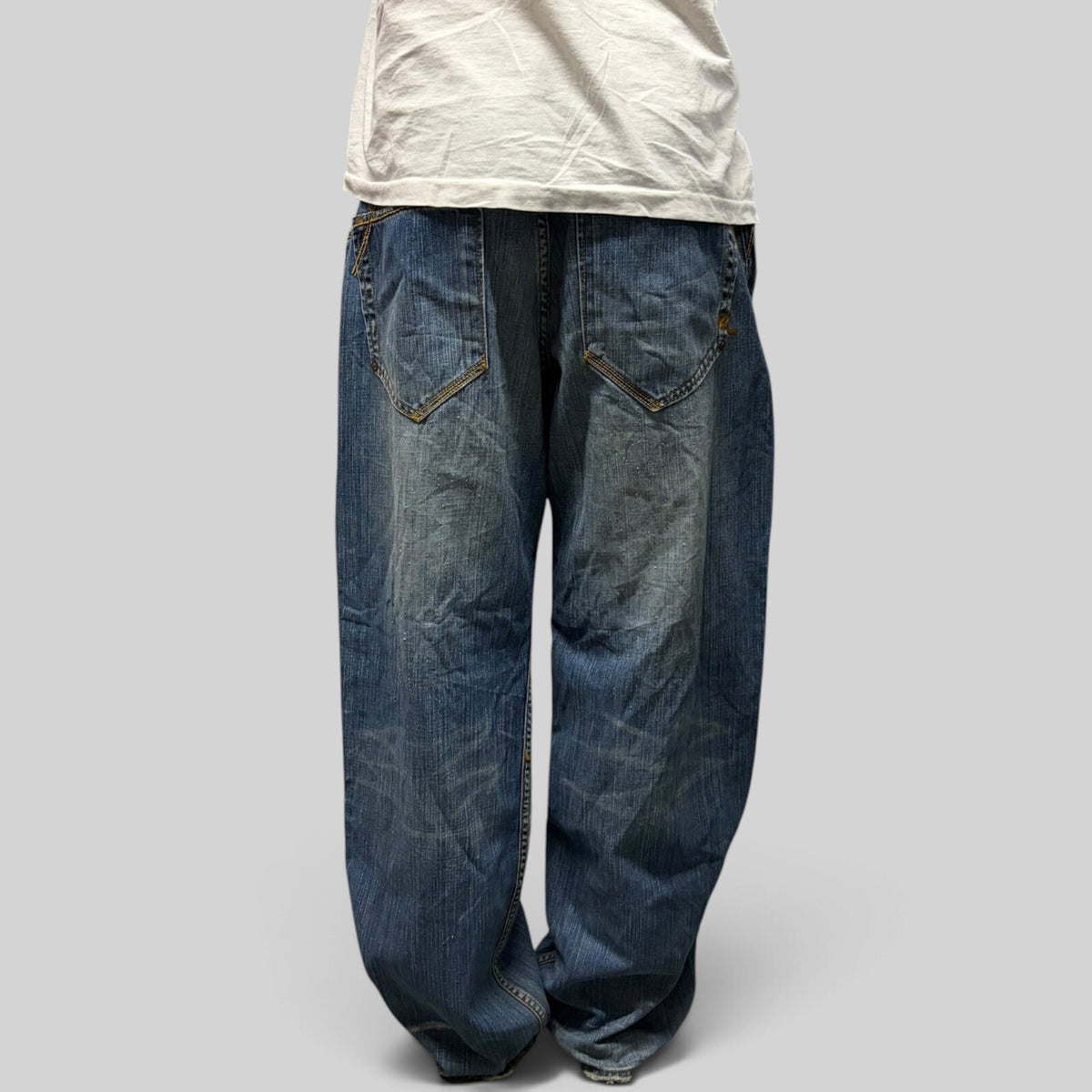 Vintage Y2K Rocawear baggy hip hop jeans (W38)