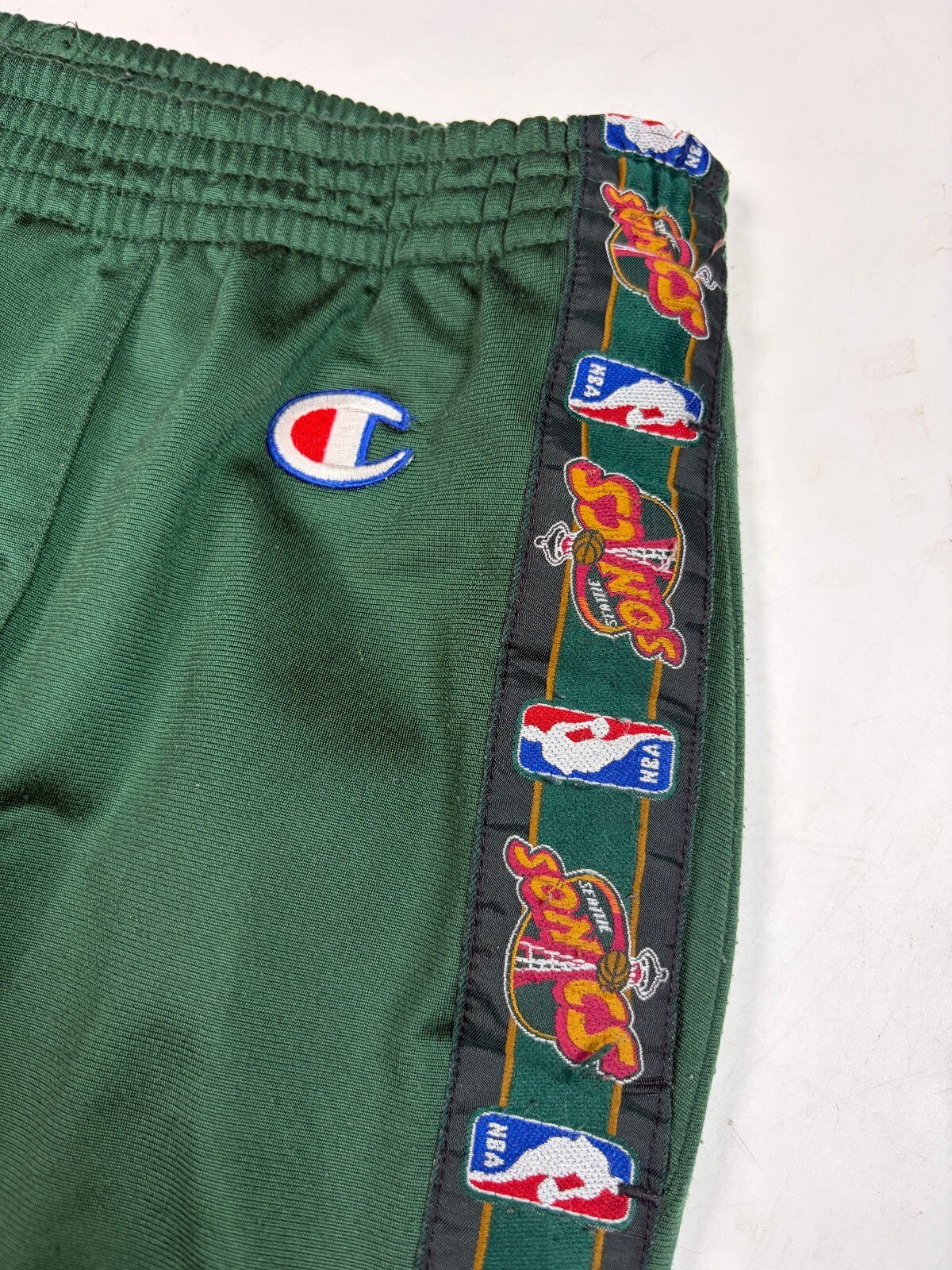 Vintage Champion Seattle Sonics baggy track pants (M)