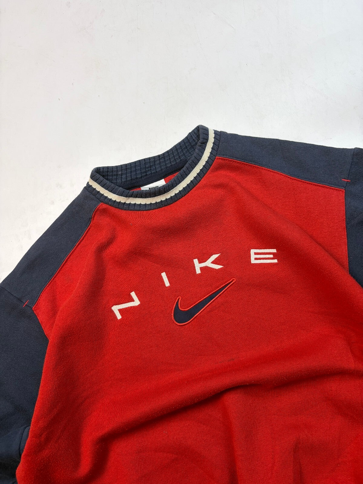 Vintage 90s Nike spell out sweatshirt (M)
