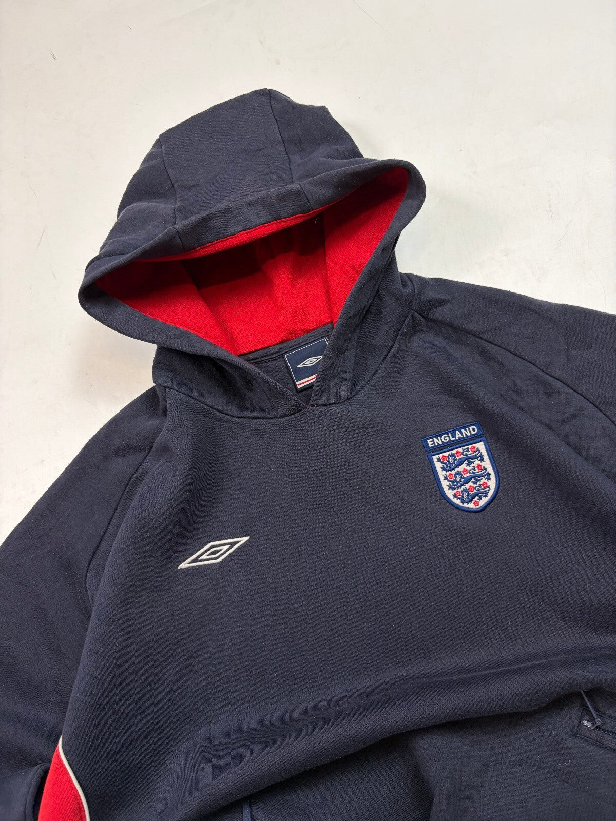 Vintage 2000s England Umbro football hoodie (L)