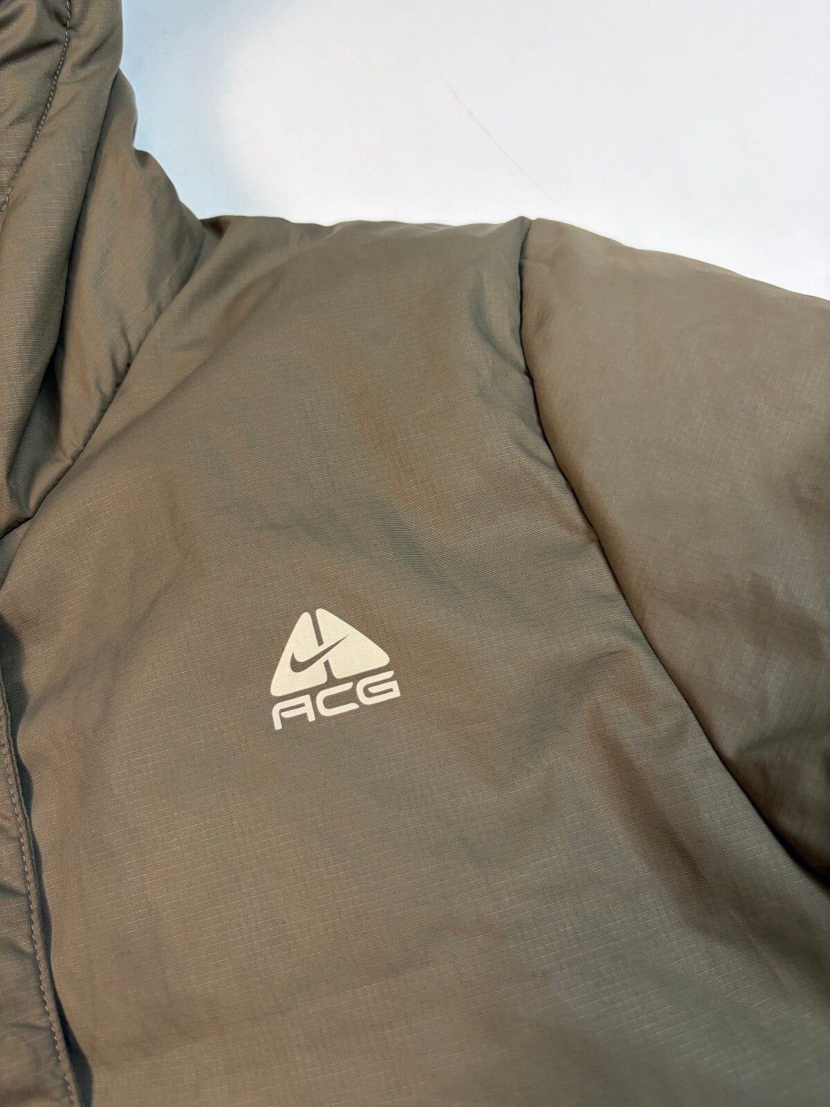 Vintage Nike ACG hooded down puffer jacket (M)