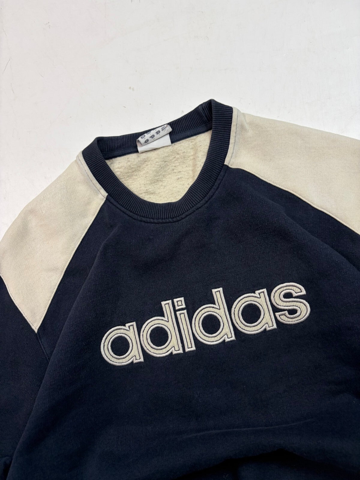 Vintage Y2K adidas spell out sweatshirt (M)