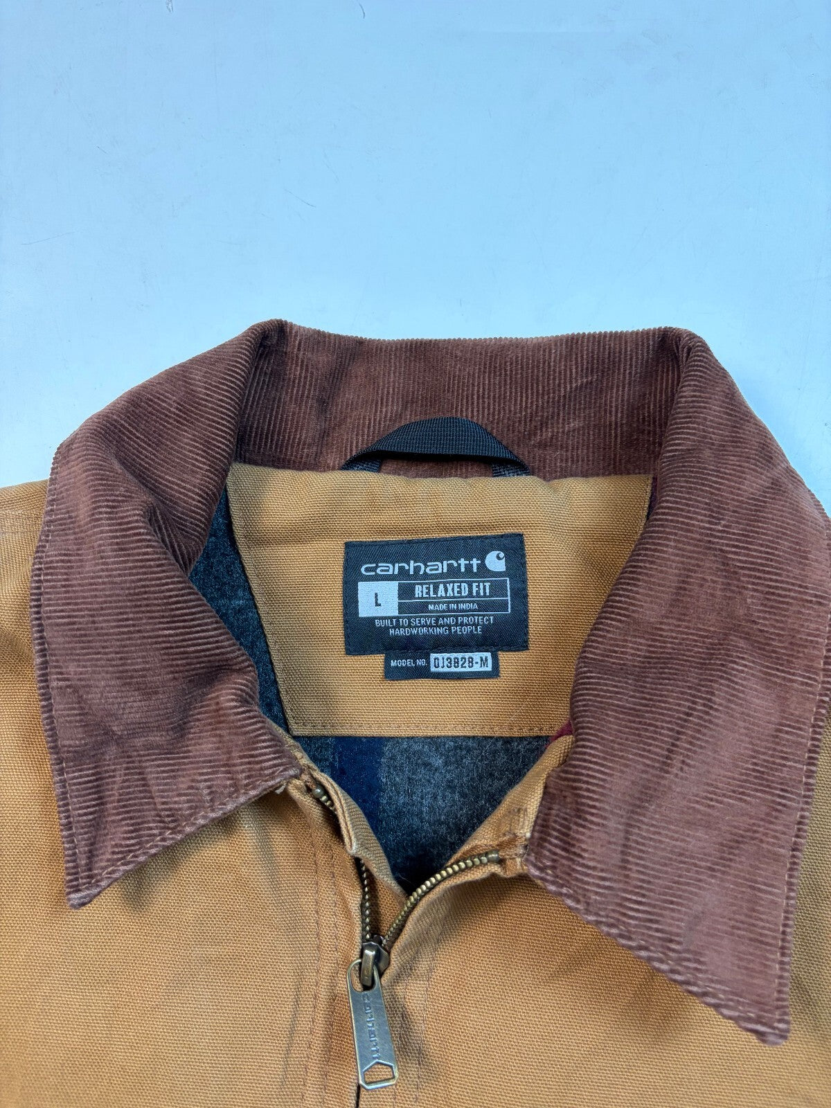 Carhartt collared detroit jacket (L)
