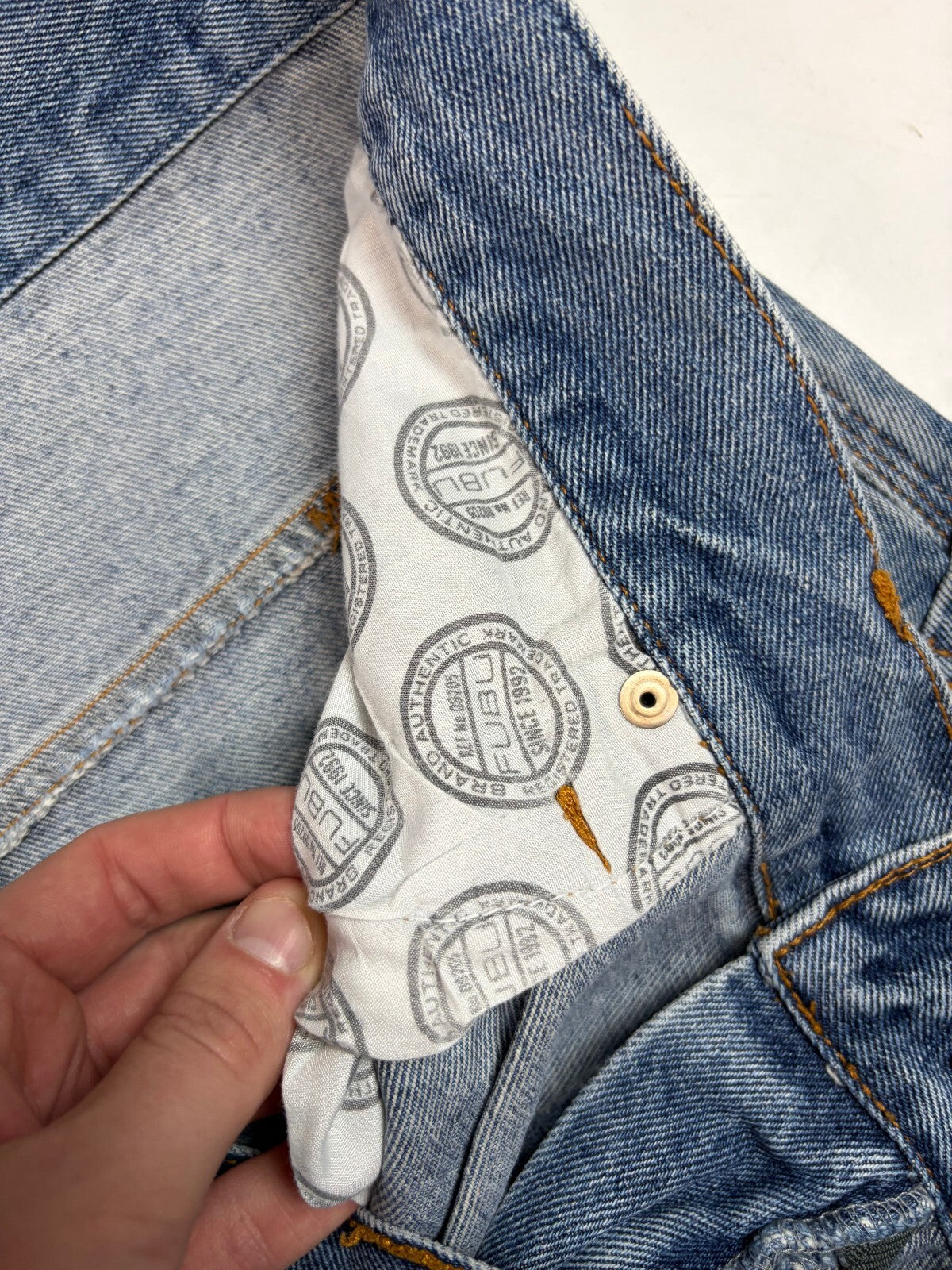 Vintage Y2K Fubu spell out baggy hip hop jeans (W40)
