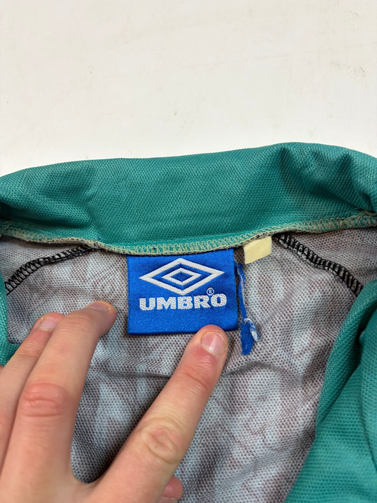 Vintage 90s Umbro abstract track jacket (XL)