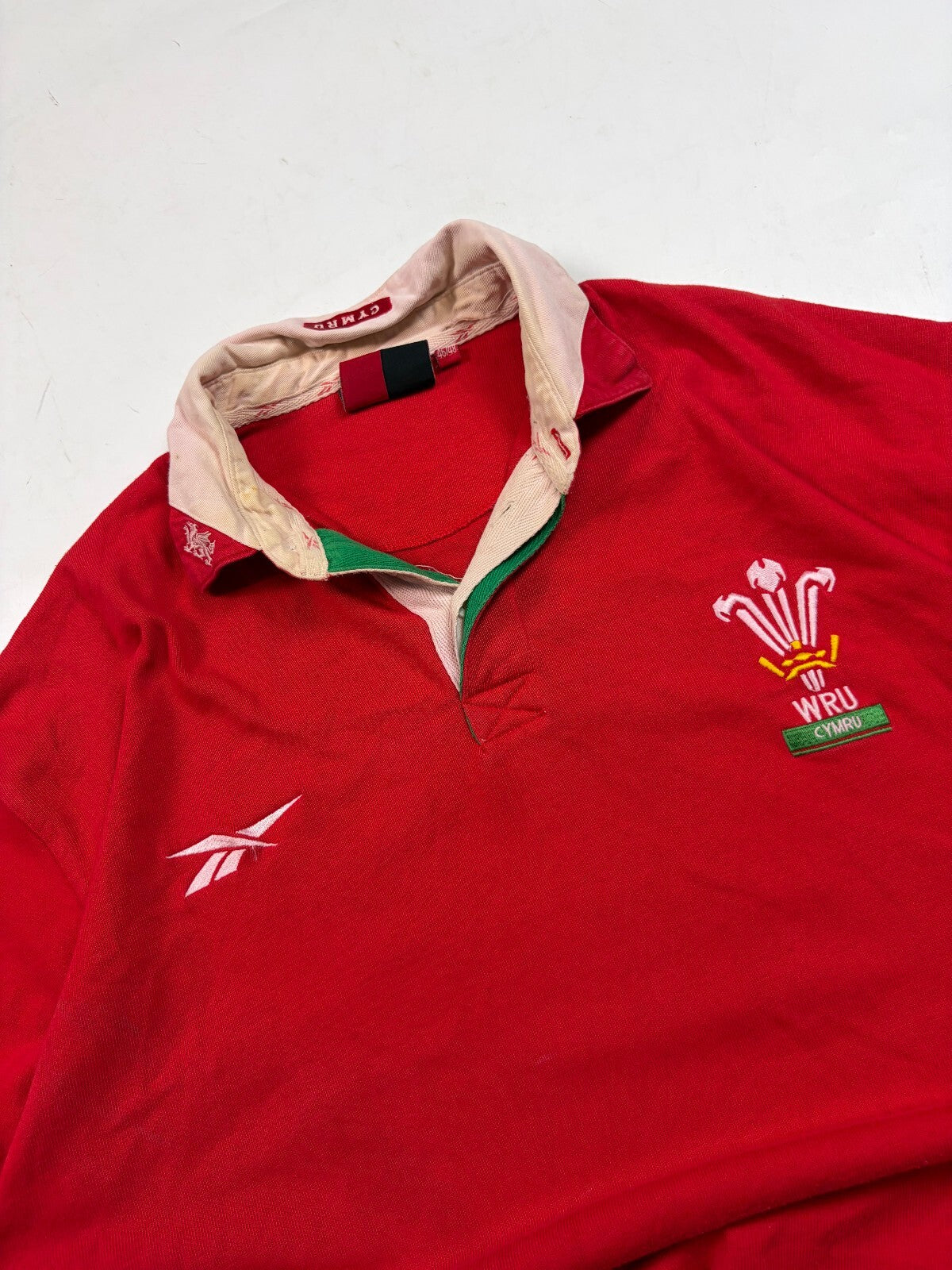 Vintage Wales 1998-00 Reebok rugby union shirt (XL)