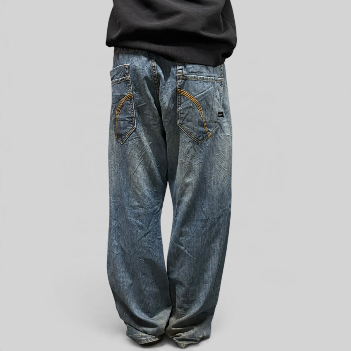 Vintage Y2K Rocawear baggy hip hop jeans (W42)