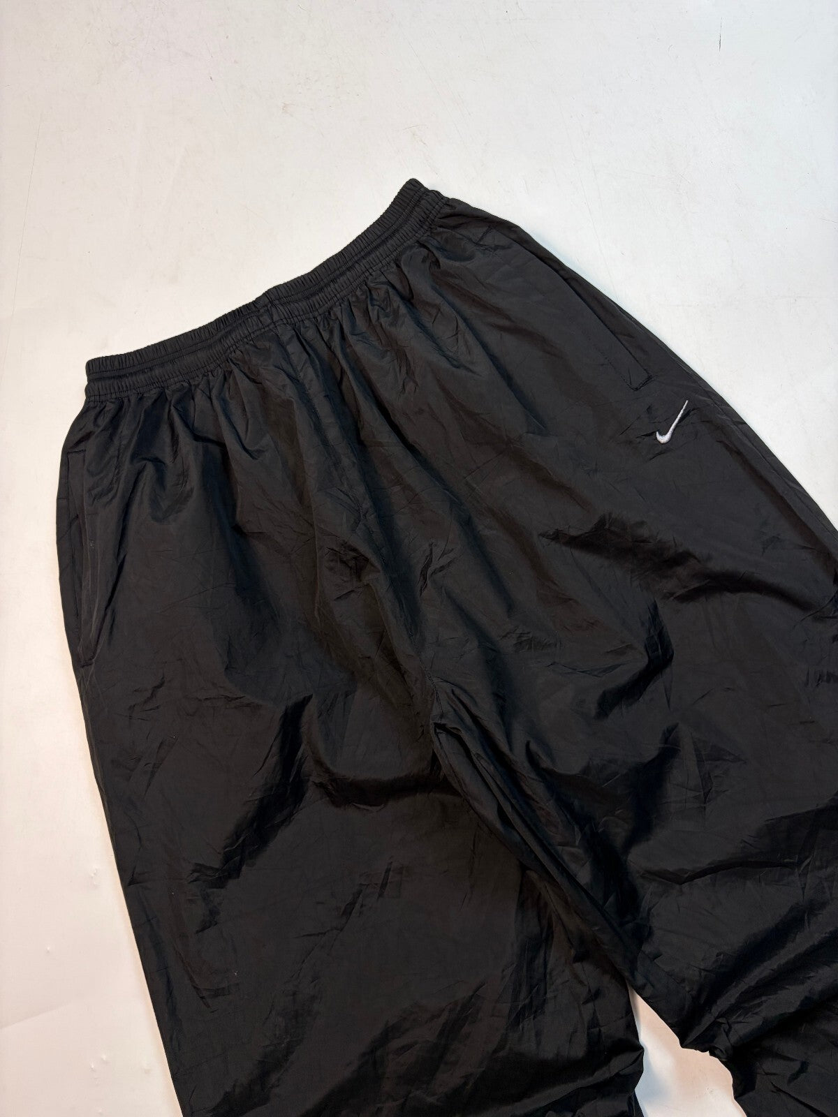 Vintage Nike mini swoosh baggy track pants (XL)