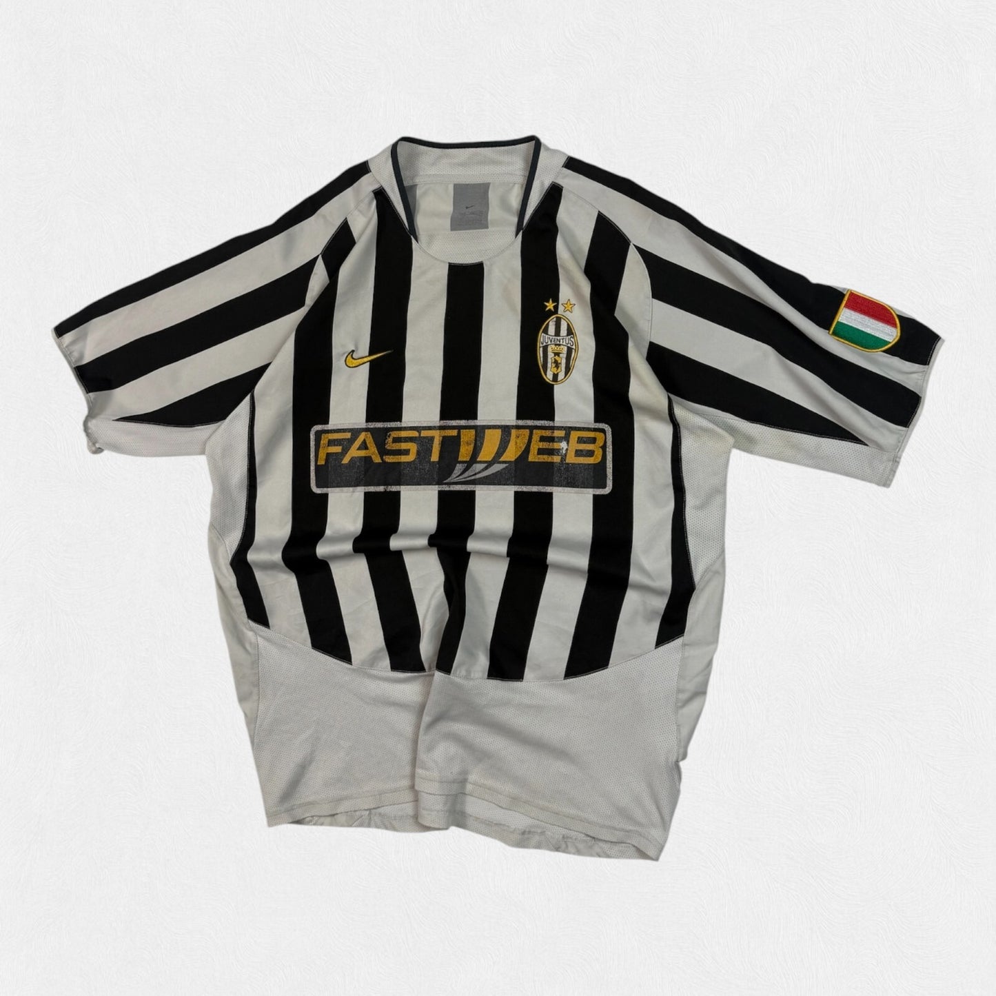 Vintage Juventus 2003/04 Nike home football shirt (L)