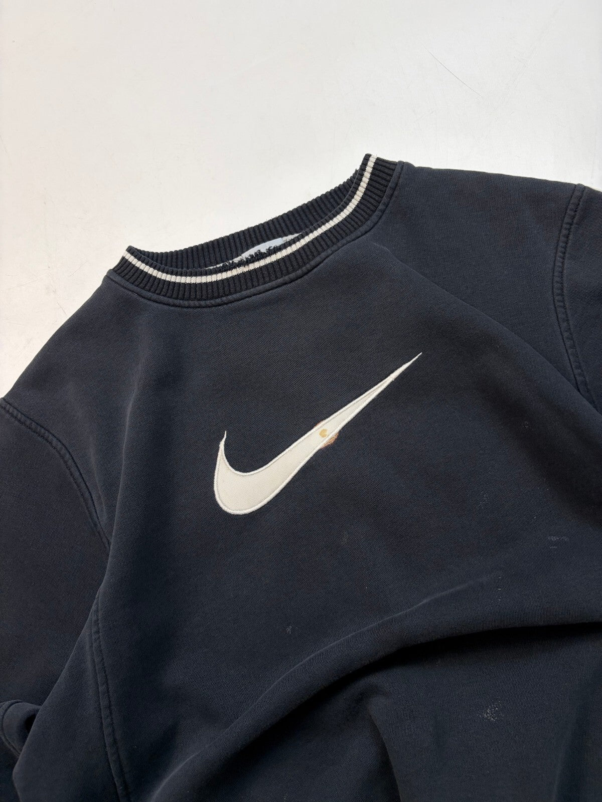 Vintage Y2K Nike centre swoosh sweatshirt (M)