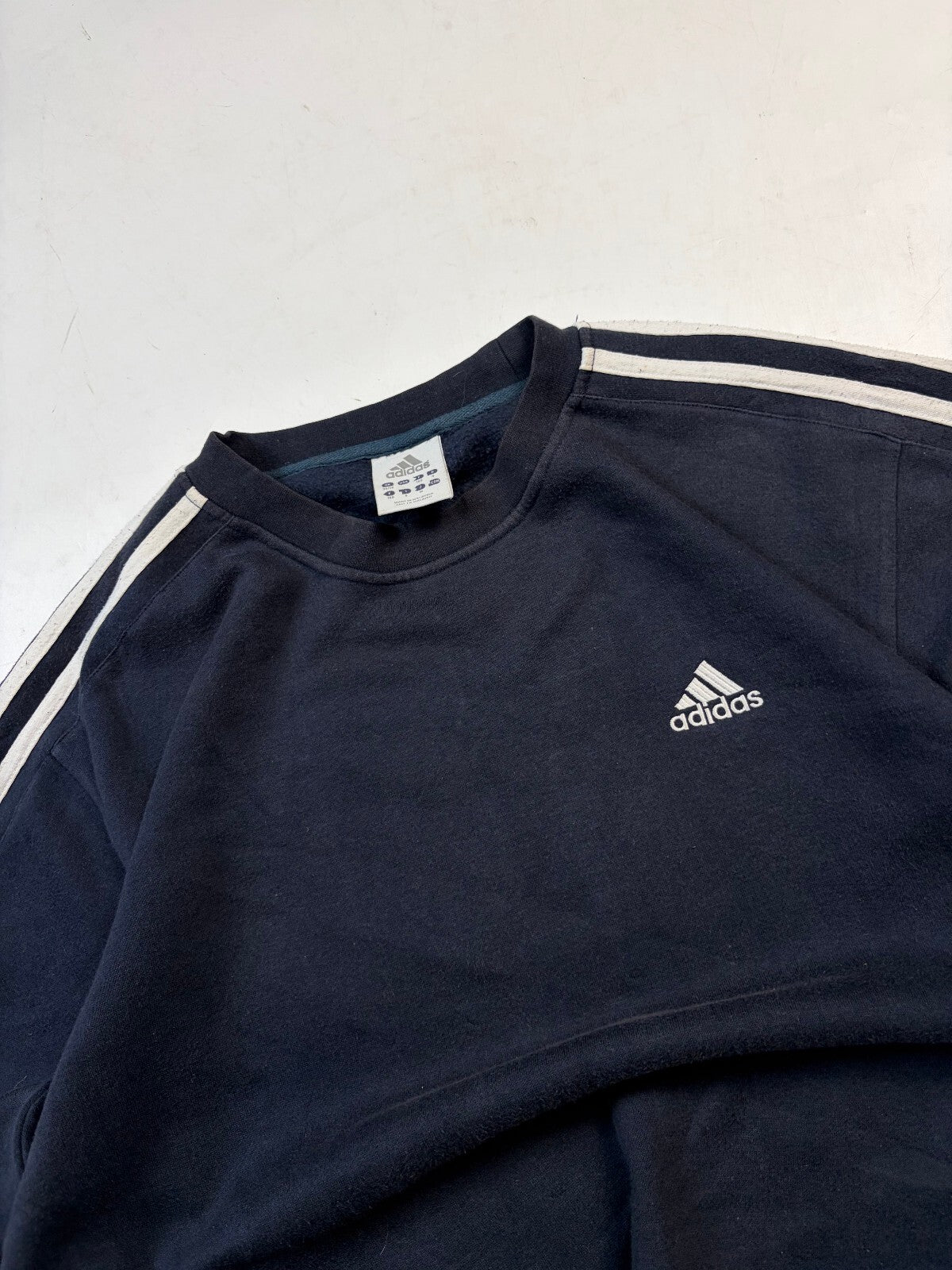 `Vintage Y2K adidas side stripe sweatshirt (M)