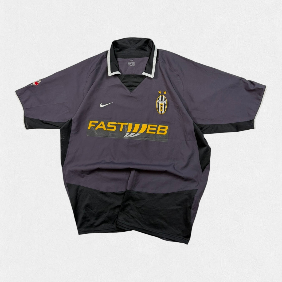 Vintage Juventus 2003/04 football Nike third shirt (L)