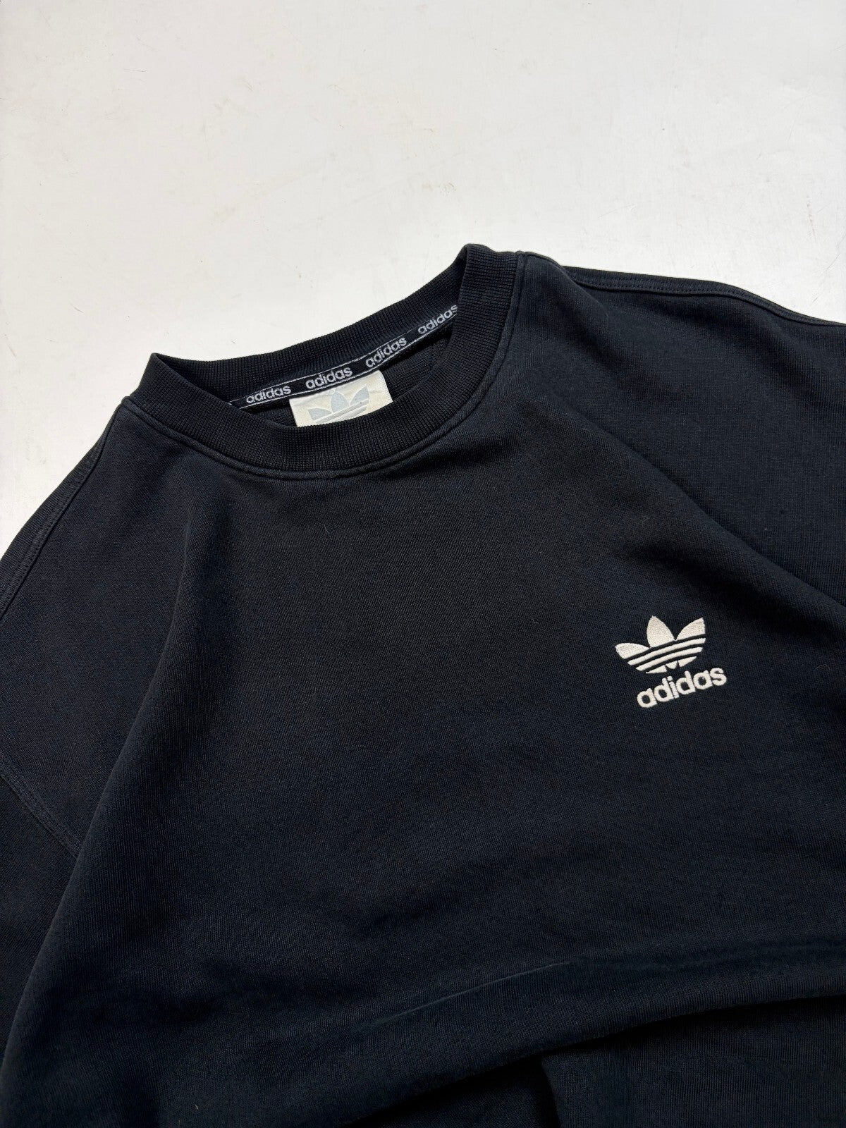 Vintage 90s adidas originals small logo sweatshirt (L)