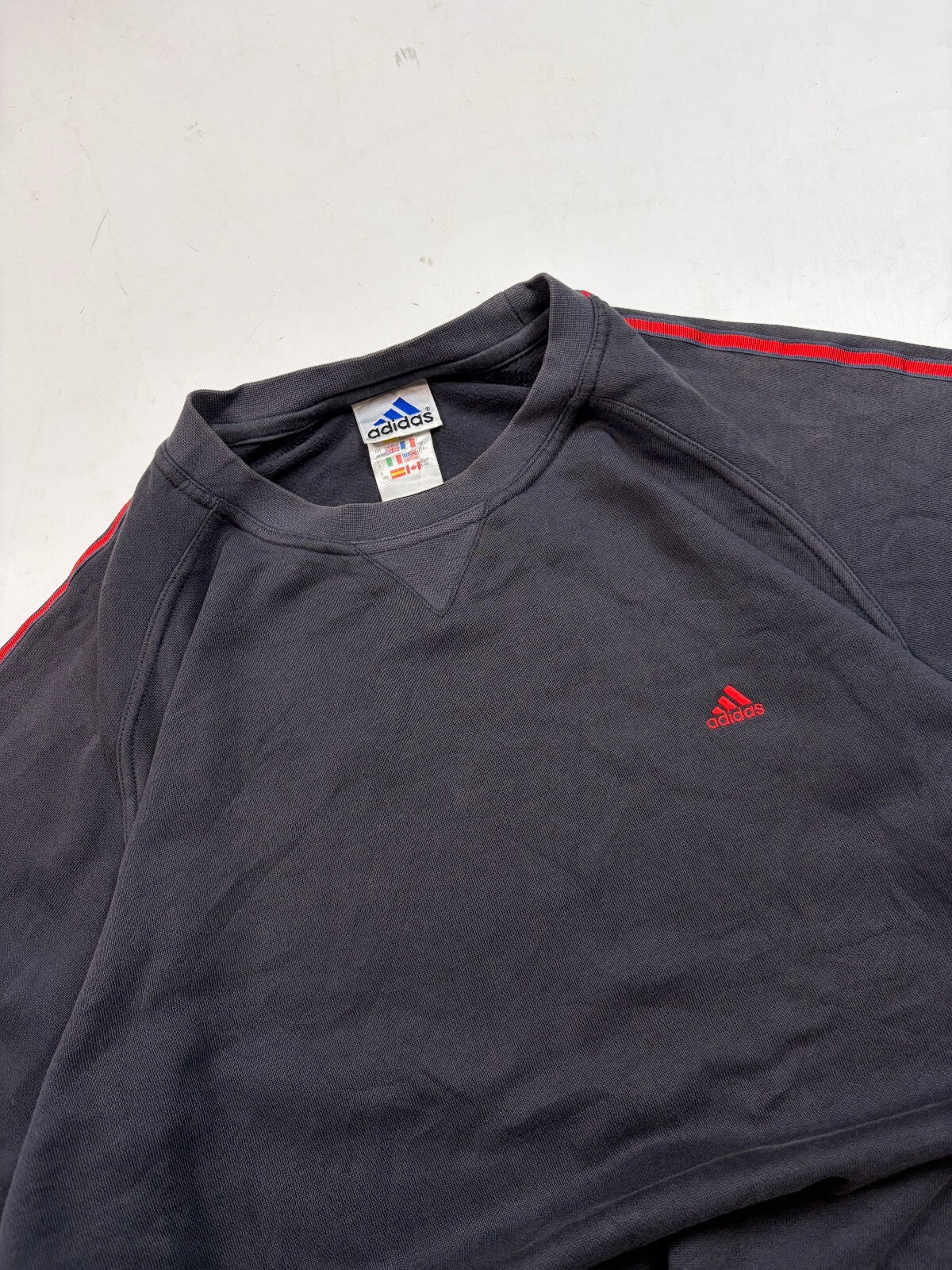 Vintage 90s adidas small logo sweatshirt (L)