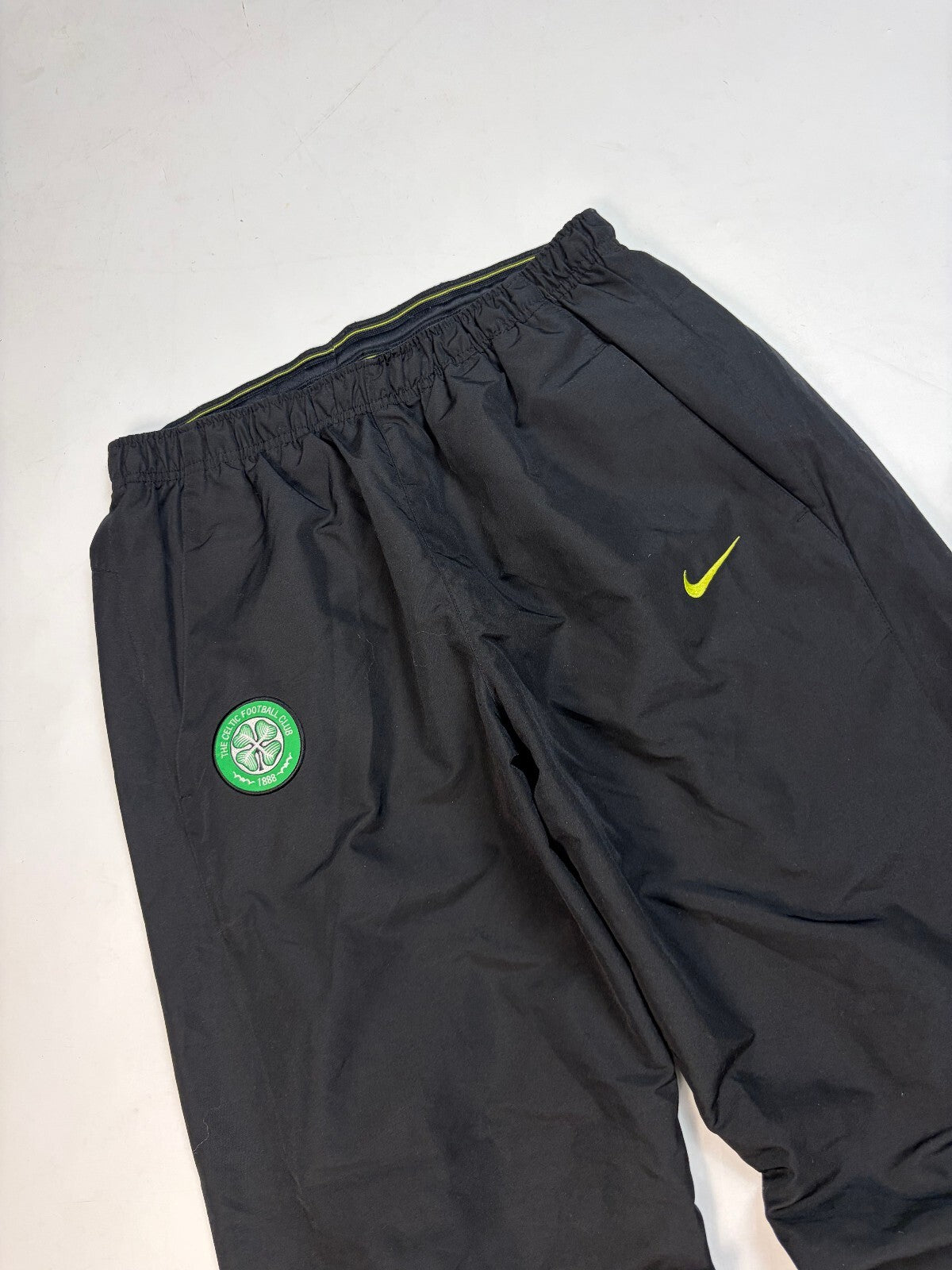 Vintage Celtic 2008/09 Nike football baggy track pants (M)