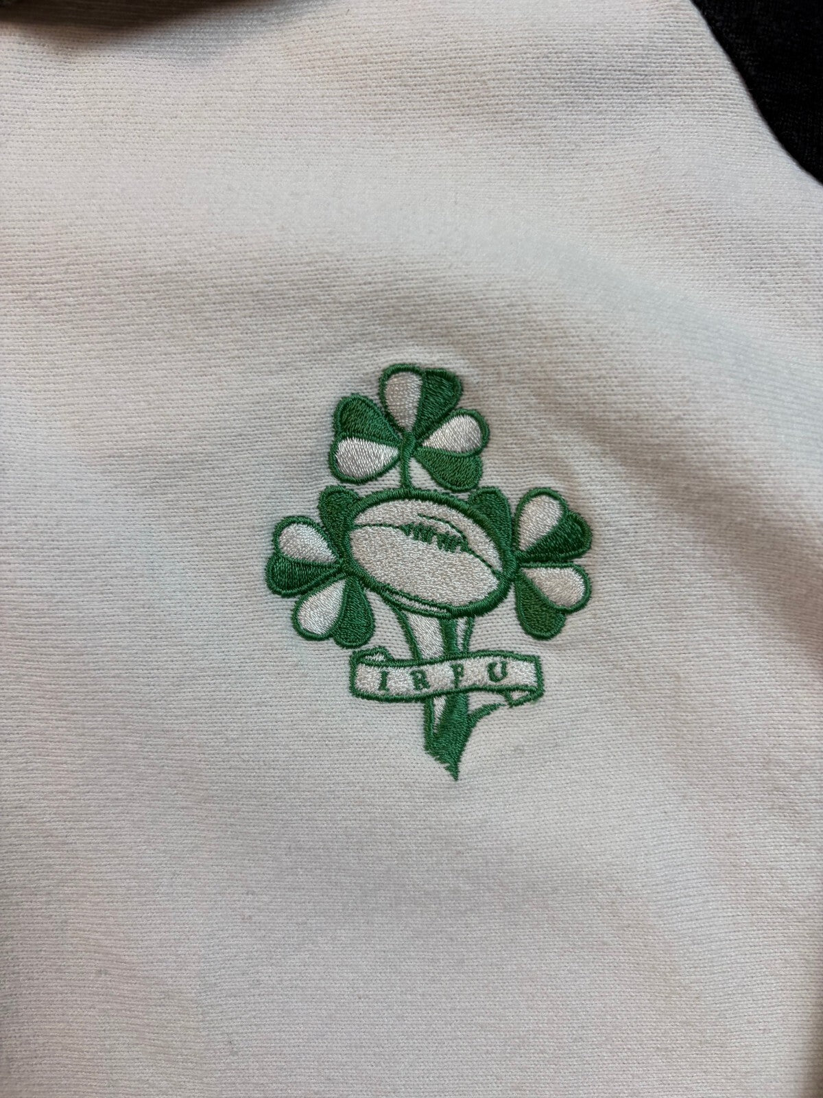 Vintage 2000s Ireland Canterbury training rugby union shirt (M)