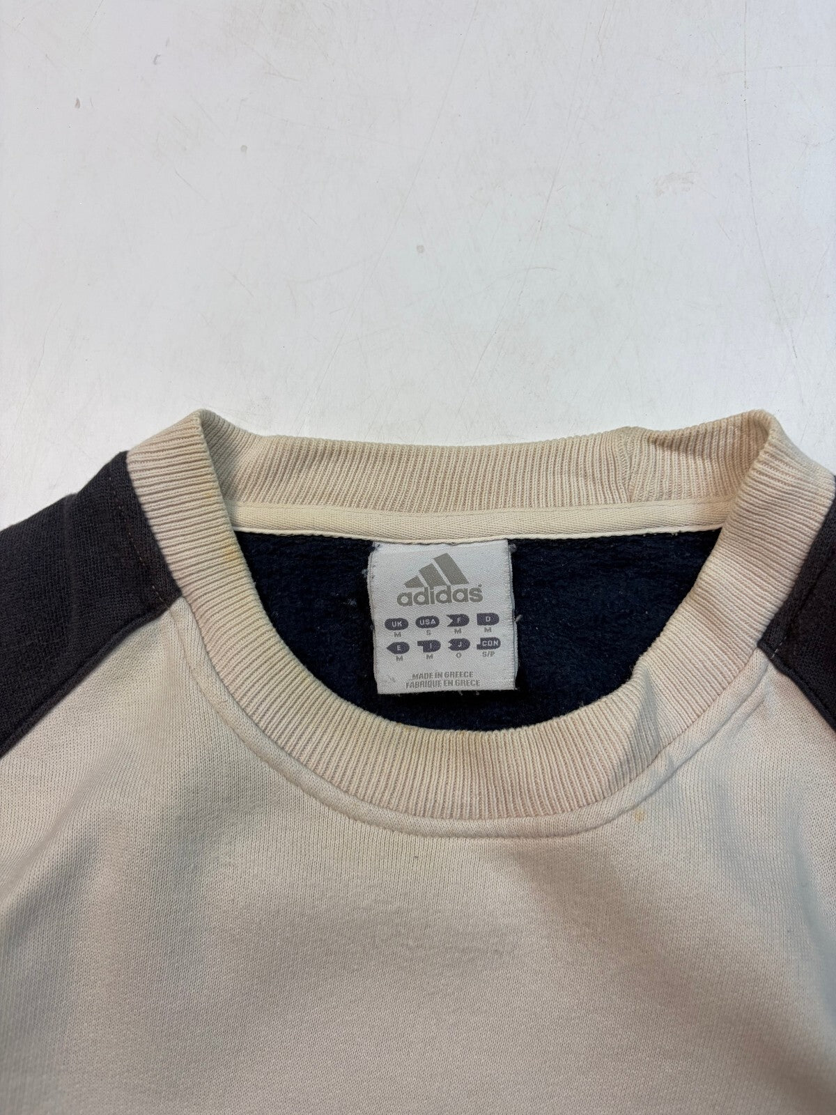 Vintage Y2K Adidas spell out sweatshirt (M)