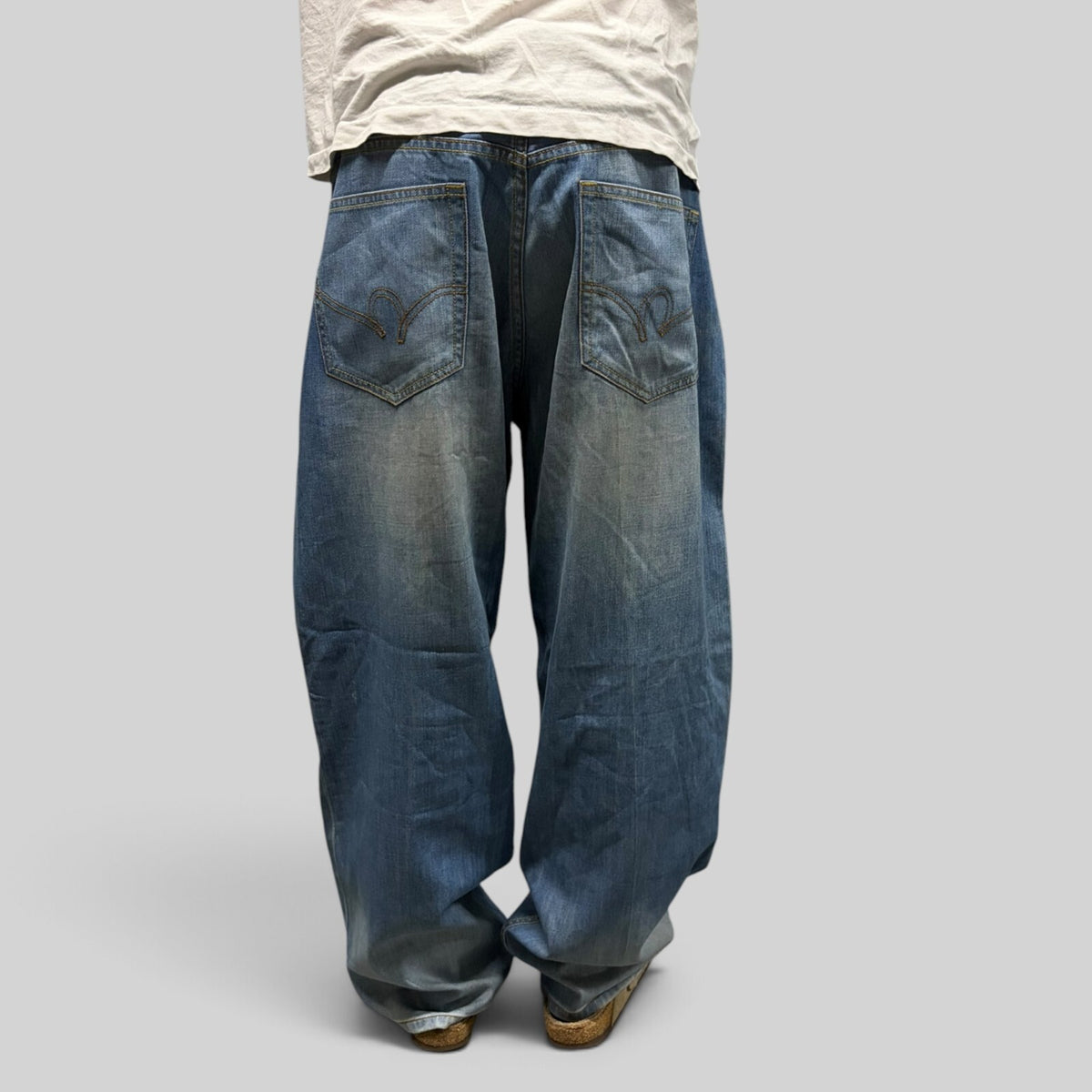 Vintage Y2K Rocawear baggy hip hop jeans (W40)