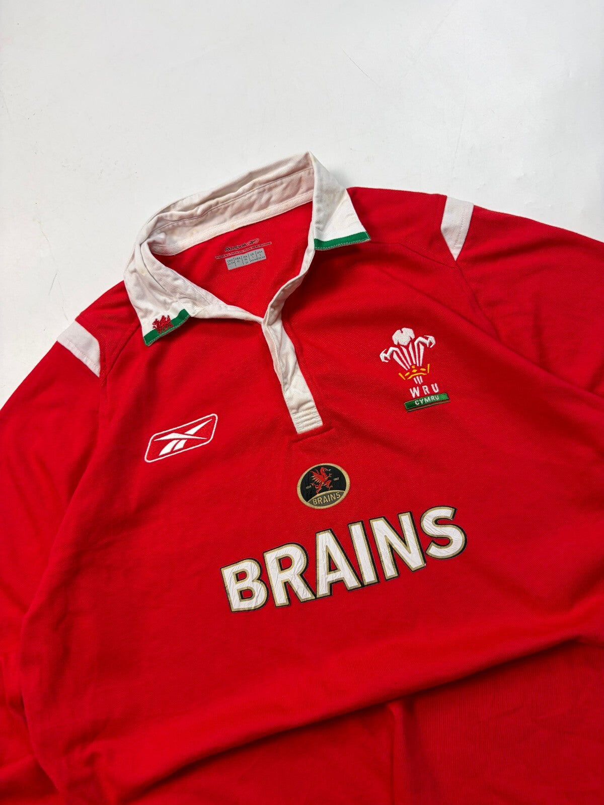 Vintage Wales 2005/06 Reebok rugby union shirt (L)